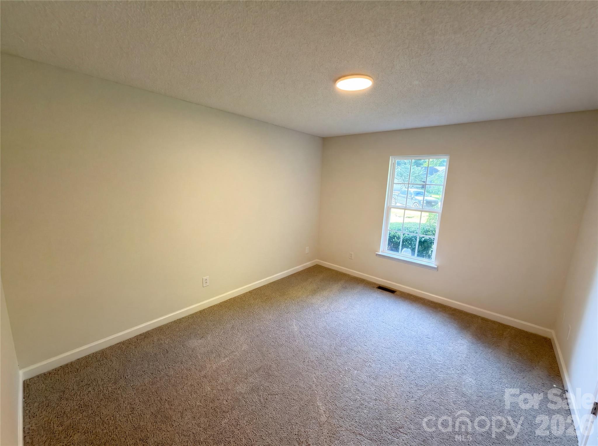 6018 Bryant Lane Property Photo 9