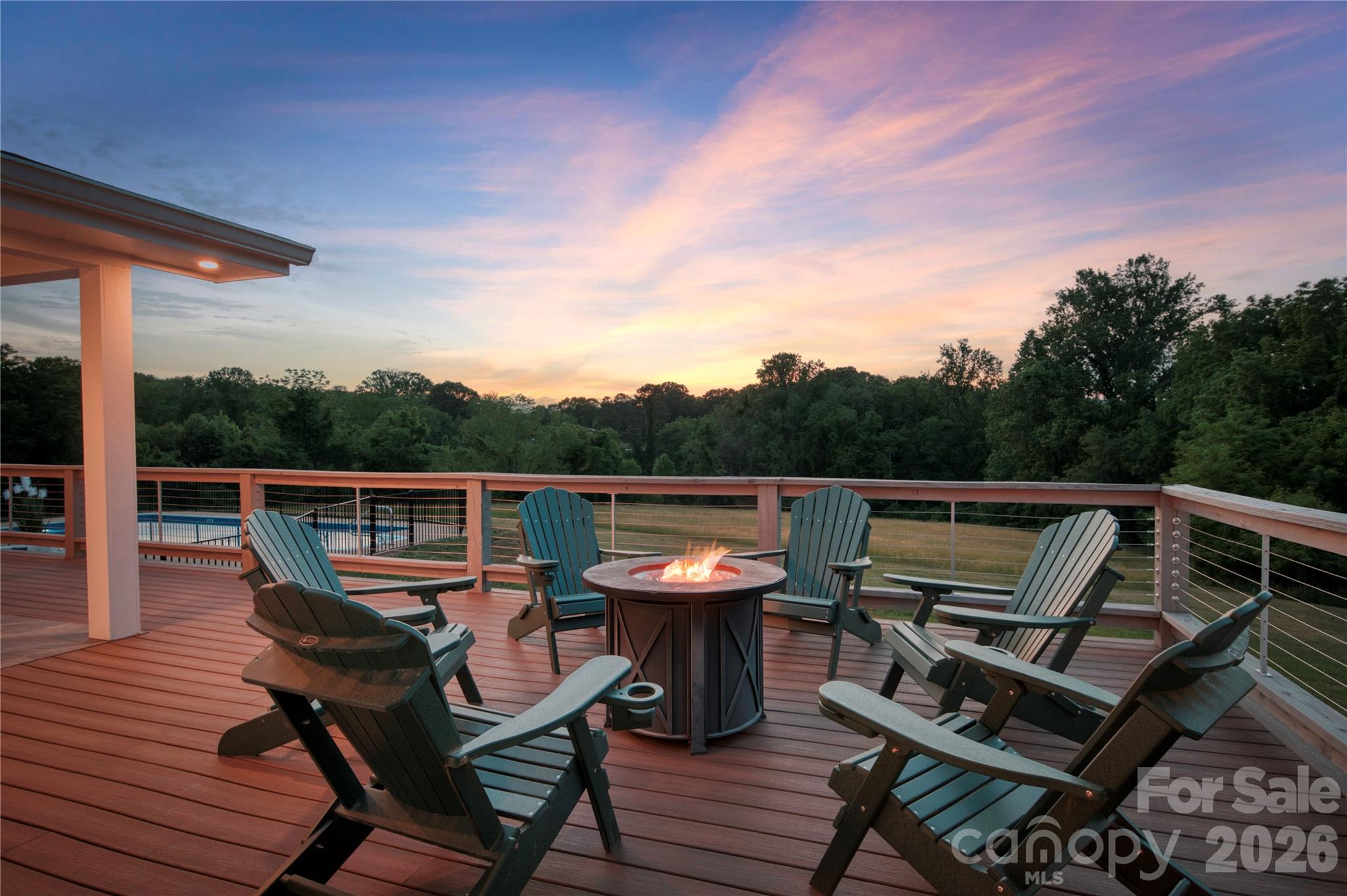 134 W Oakview Road Property Photo 2