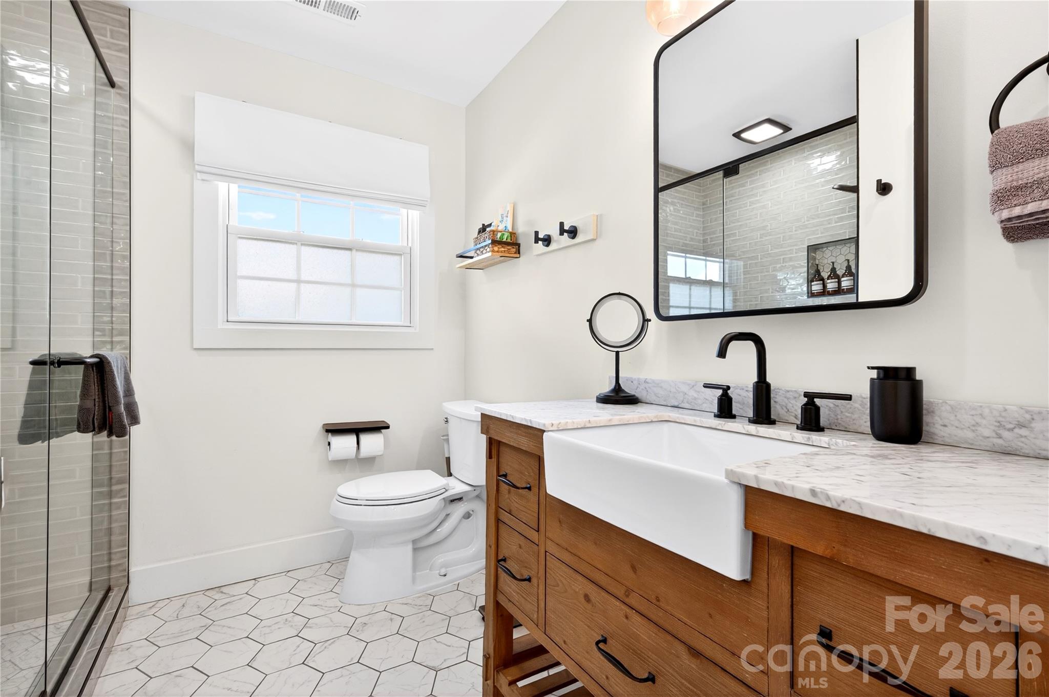 134 W Oakview Road Property Photo 21