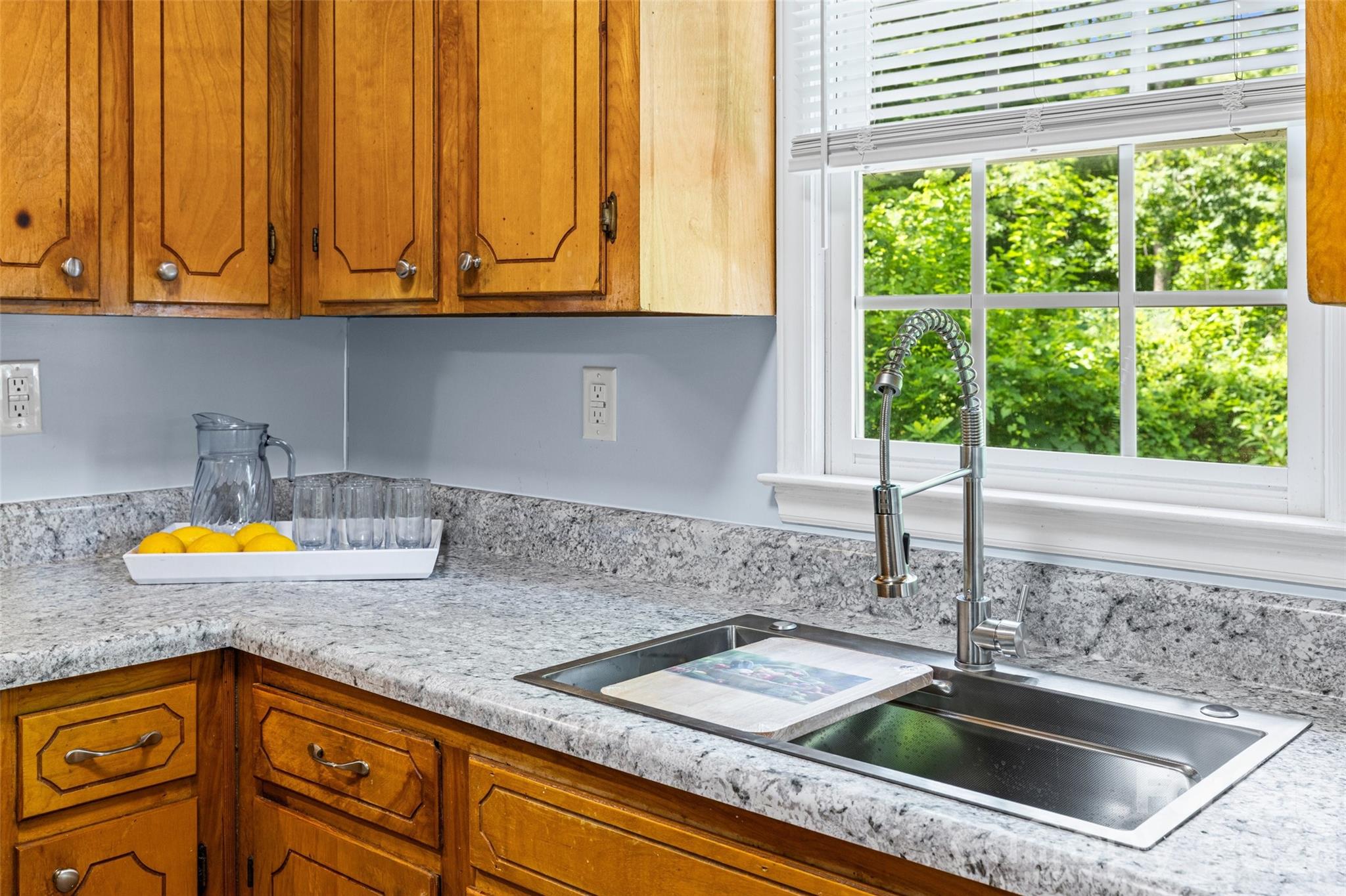 1421 Flint Hill Street Property Photo 13