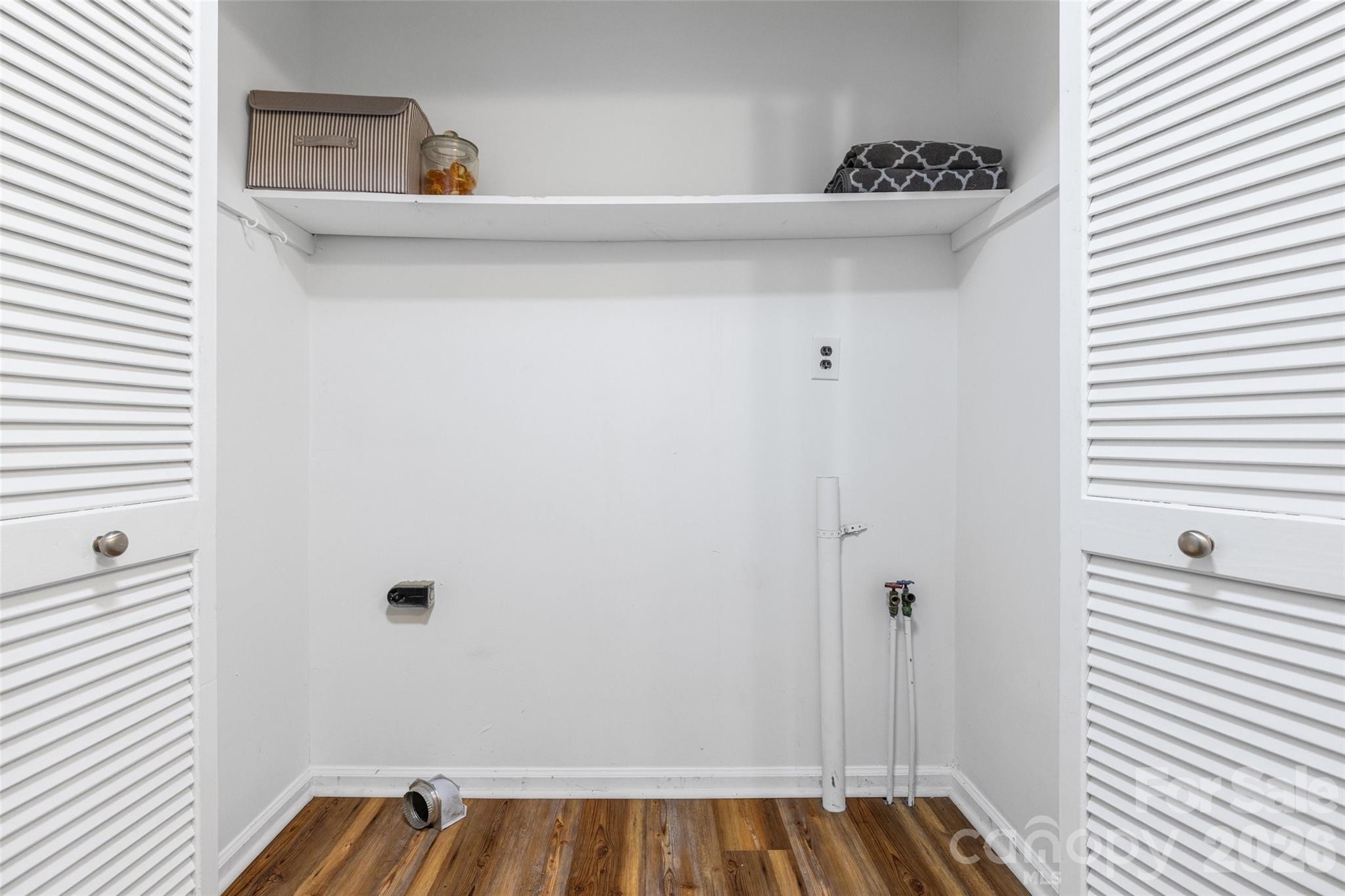 1421 Flint Hill Street Property Photo 23