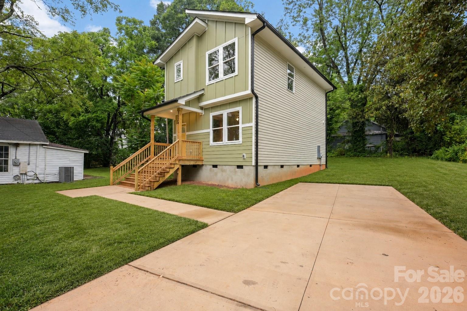 1324 Old Charlotte Road Property Photo 1