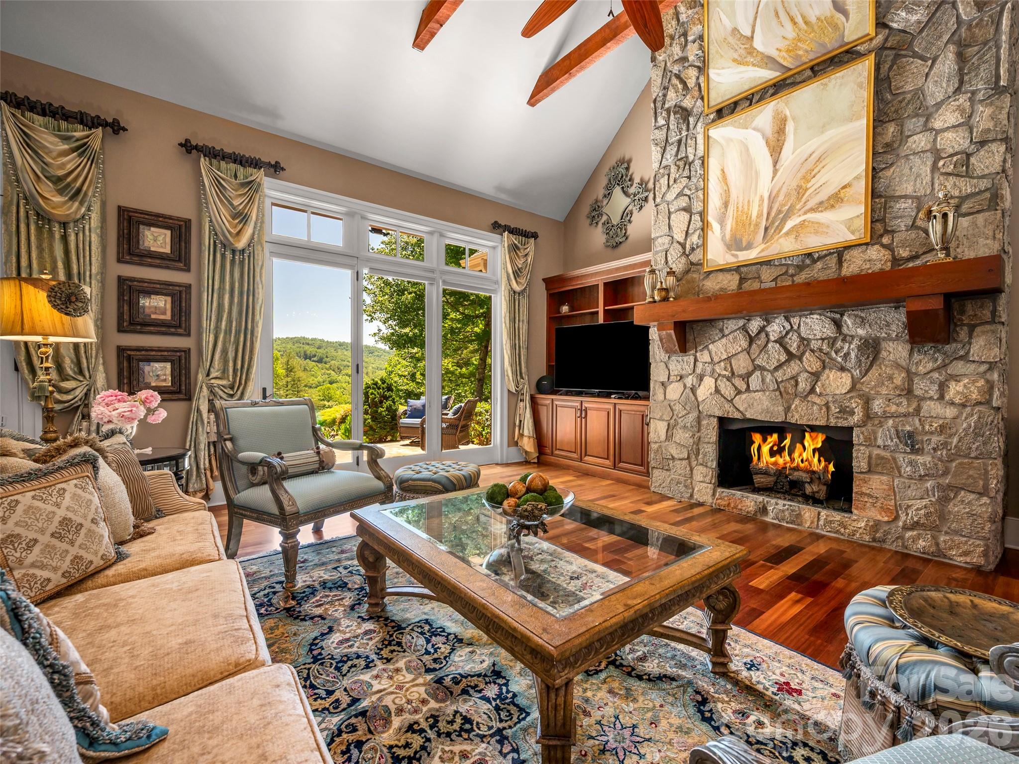 161 Chattooga Run Property Photo 3