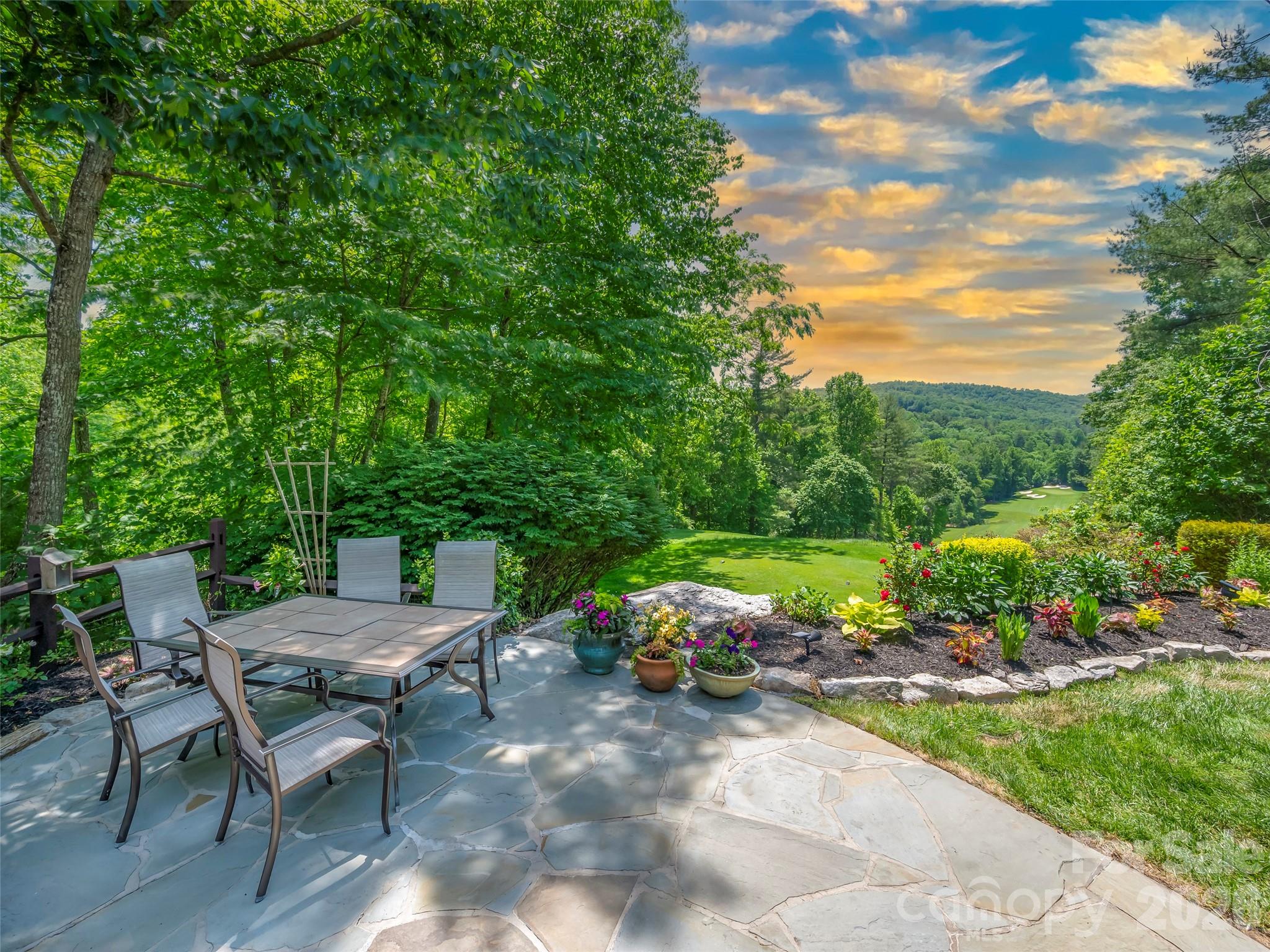 161 Chattooga Run Property Photo 12