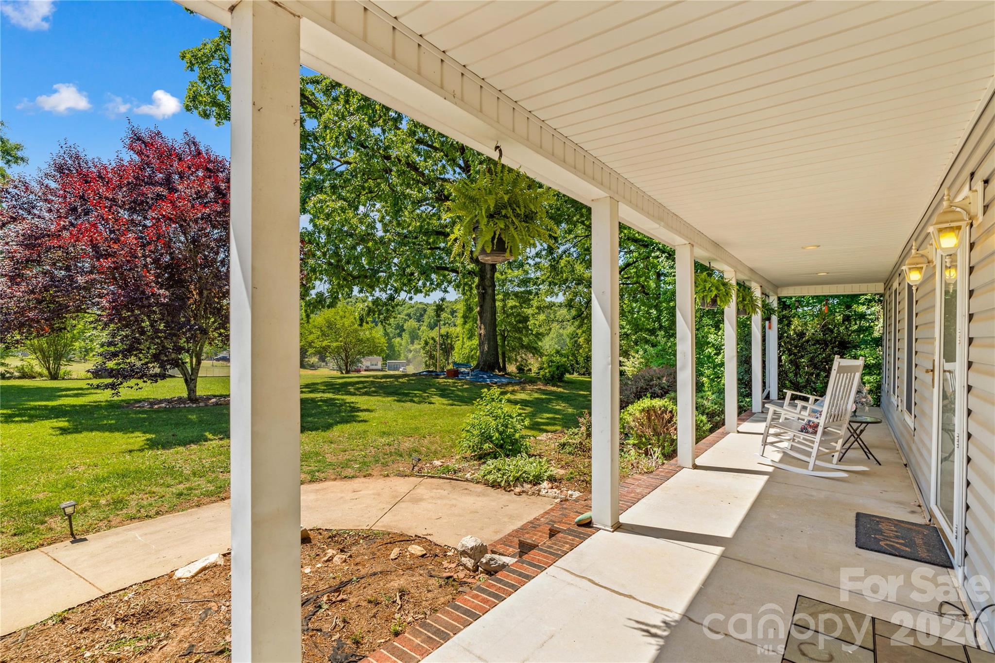 711 Spring Pointe Drive Property Photo 2