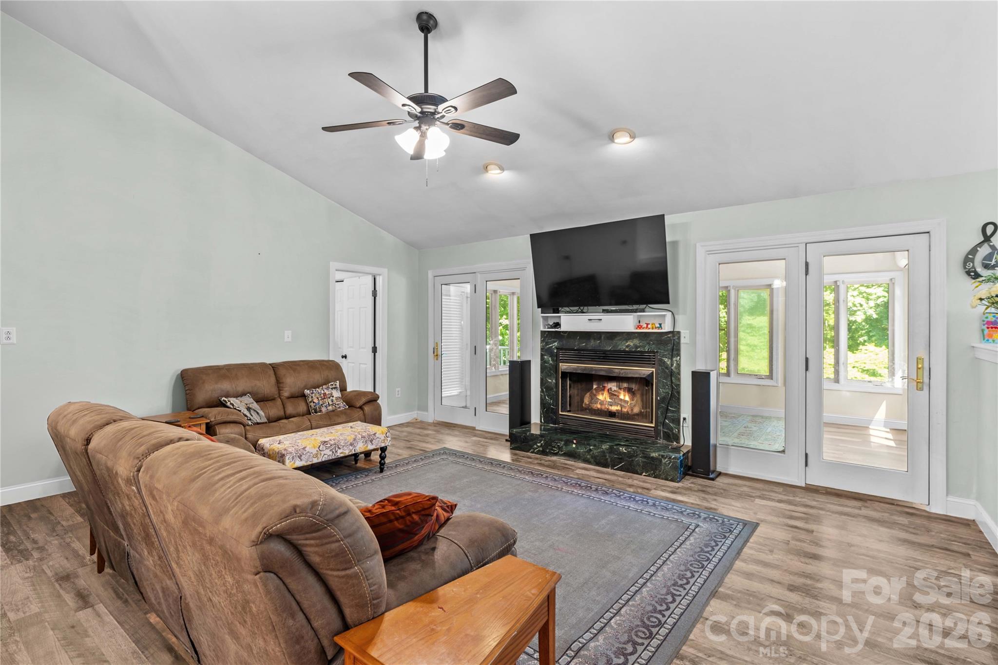 711 Spring Pointe Drive Property Photo 5