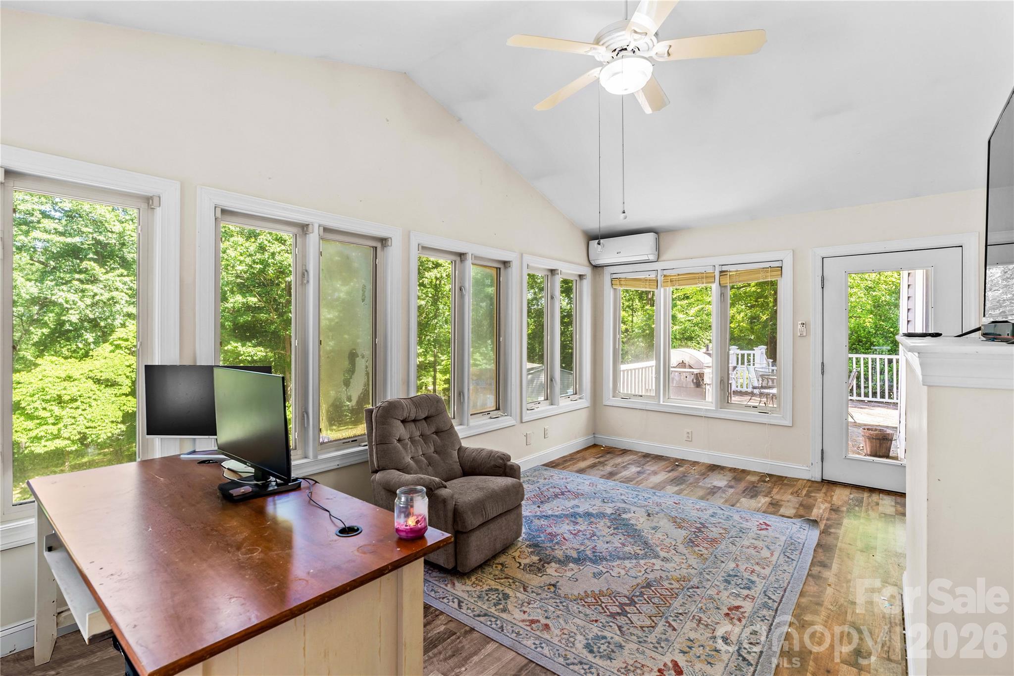 711 Spring Pointe Drive Property Photo 11