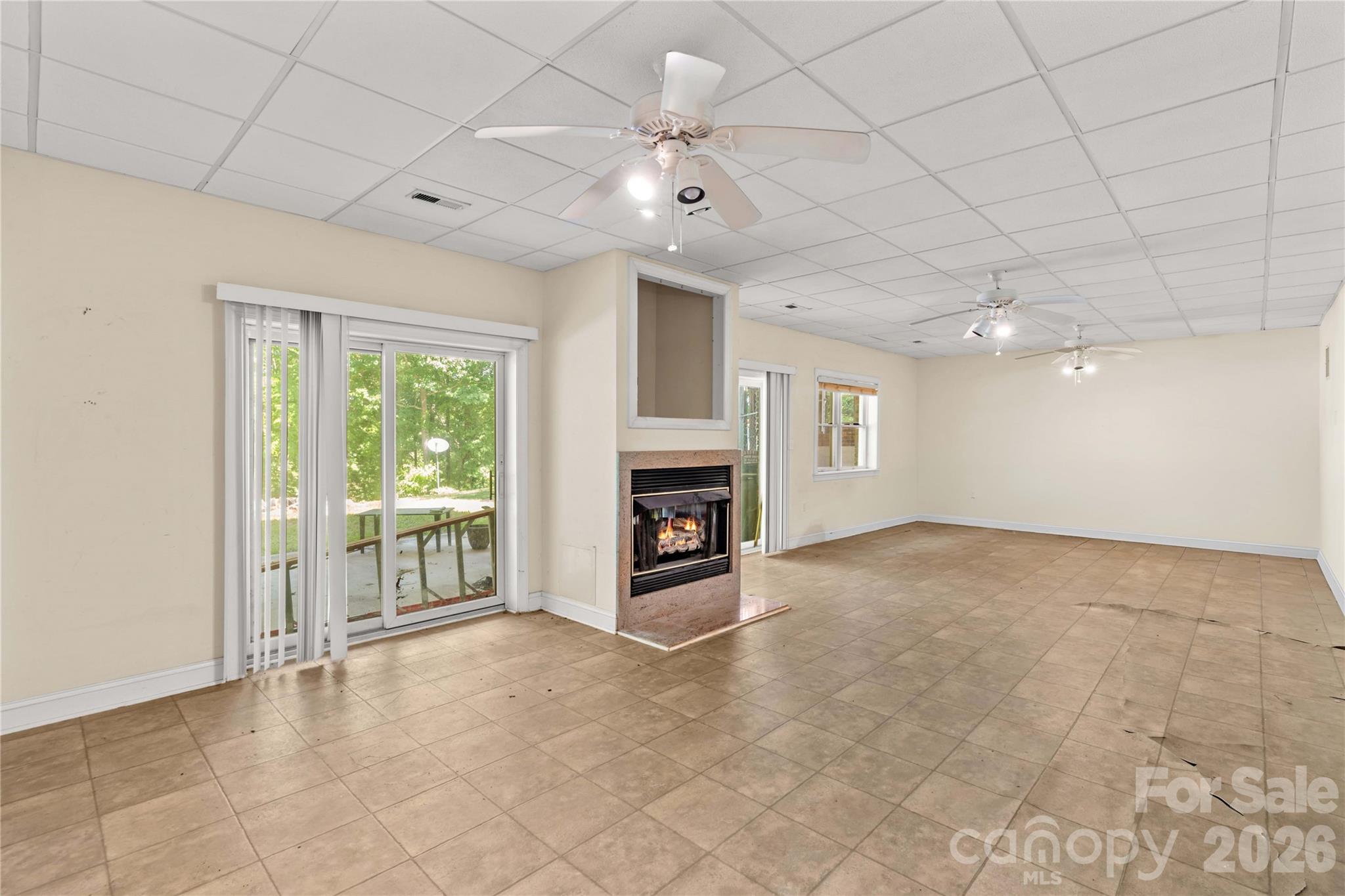 711 Spring Pointe Drive Property Photo 23