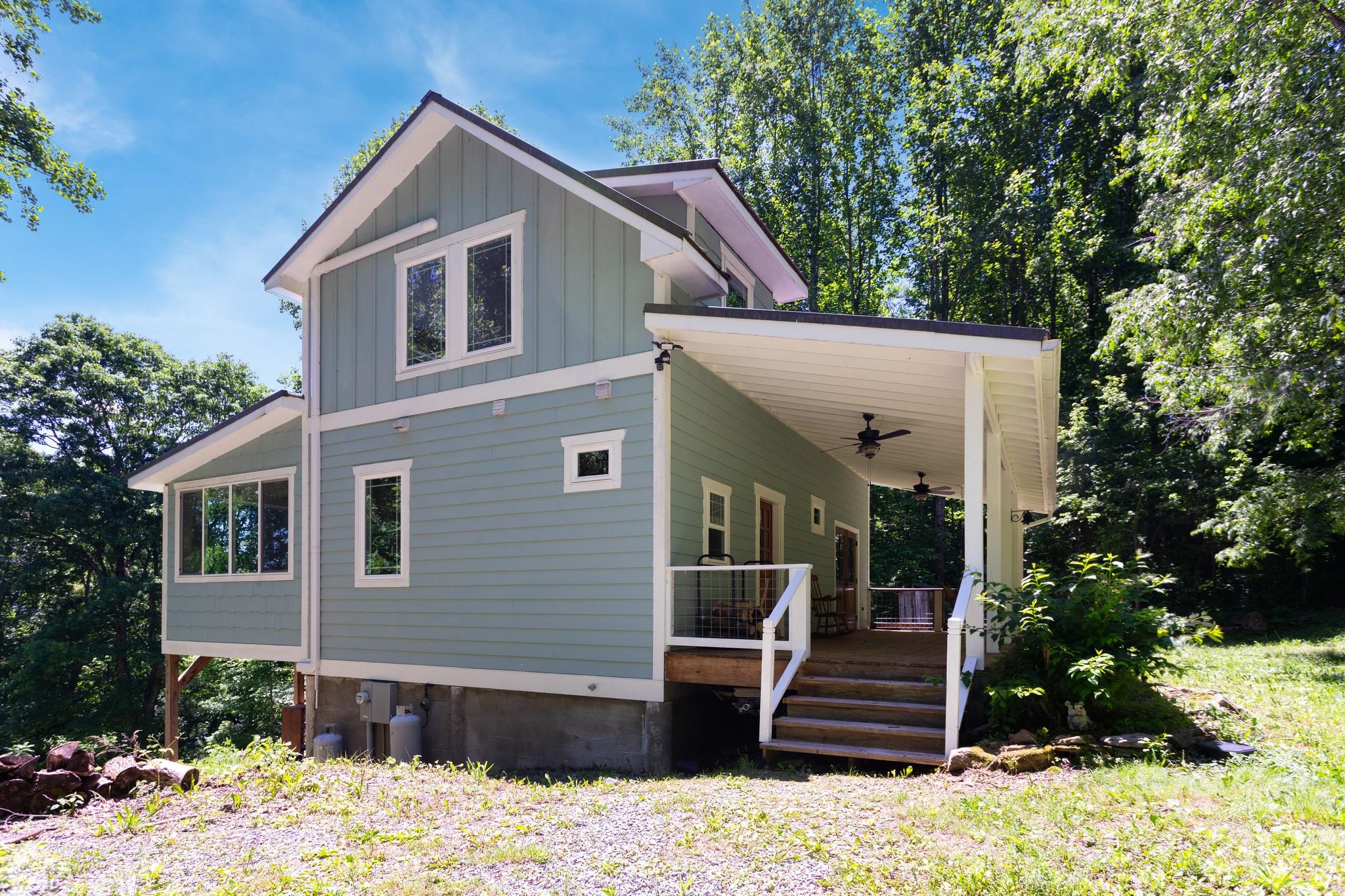 1621 Upward Way Property Photo 2