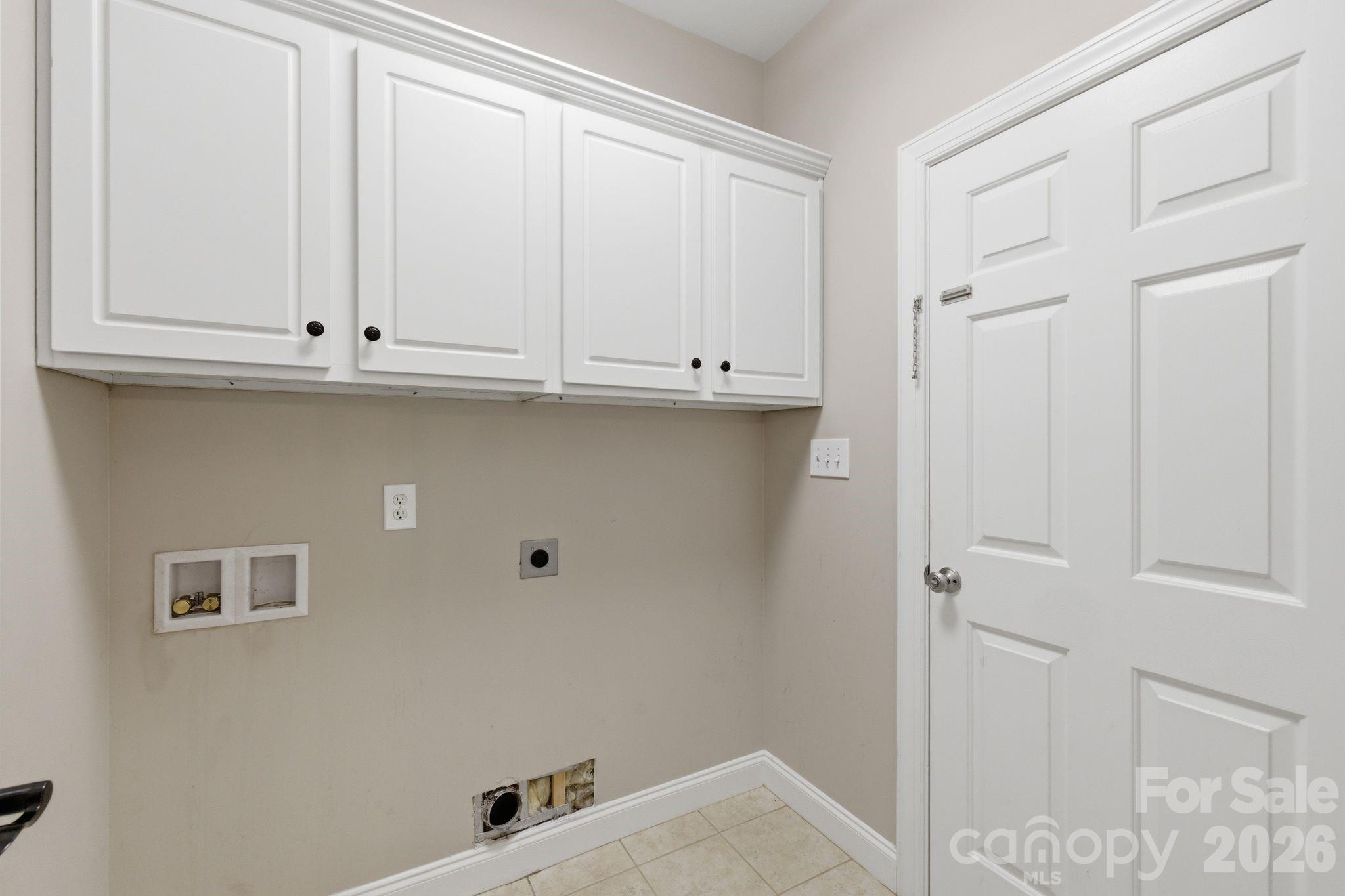 190 Meadow Glen Drive Property Photo 13