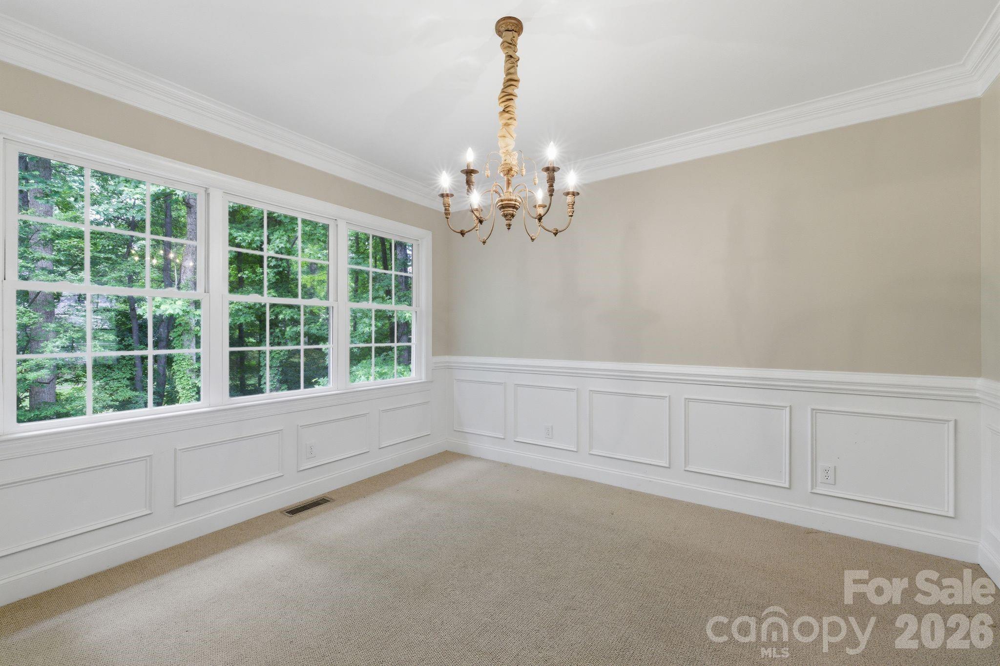 190 Meadow Glen Drive Property Photo 15