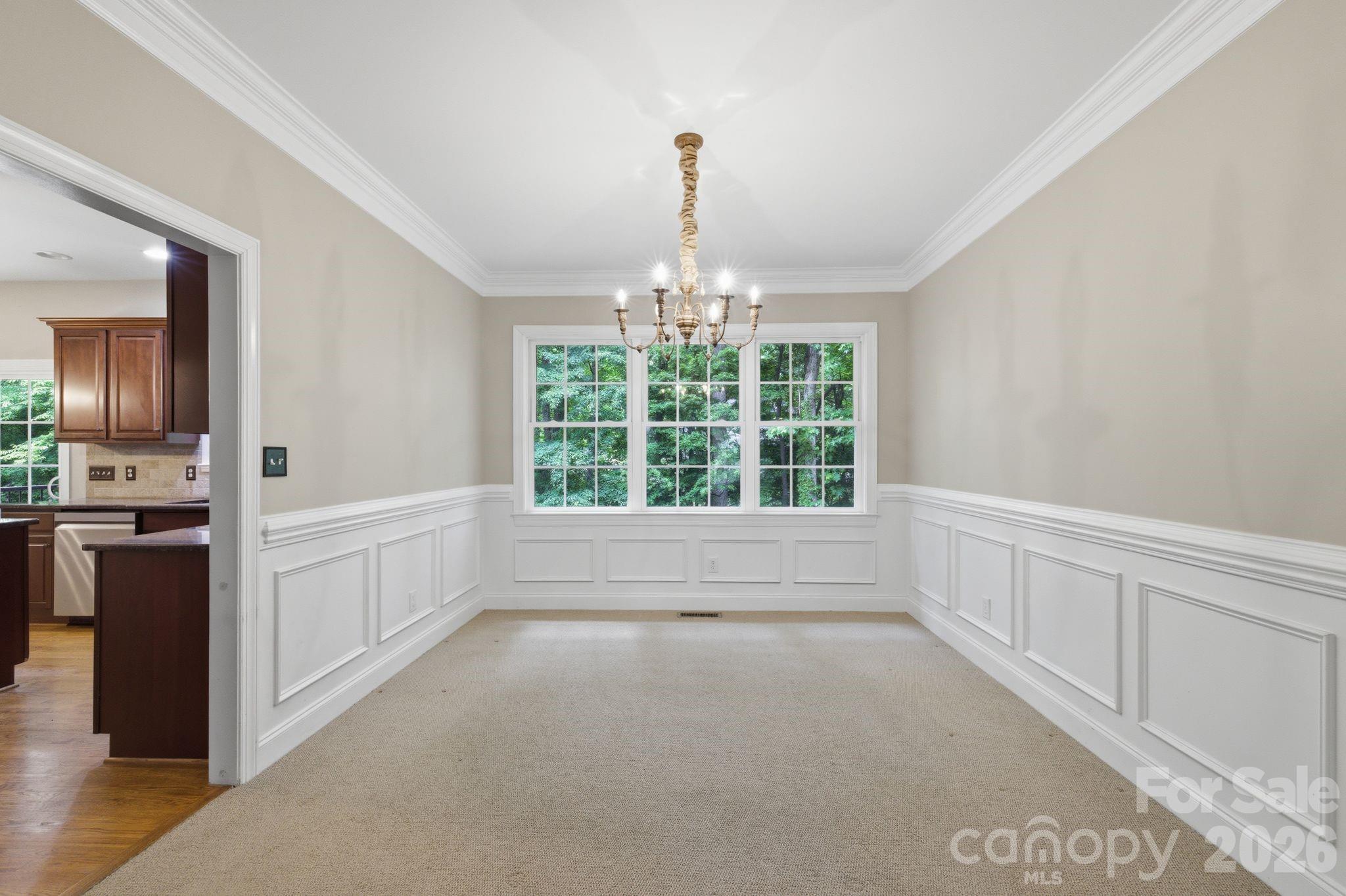 190 Meadow Glen Drive Property Photo 16