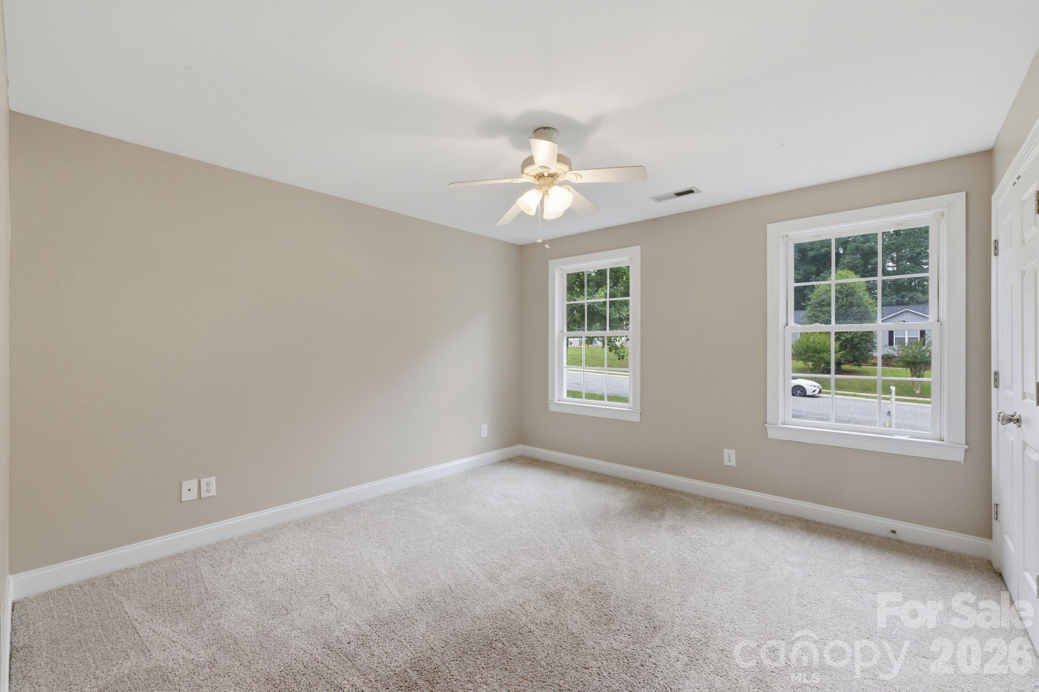 190 Meadow Glen Drive Property Photo 21