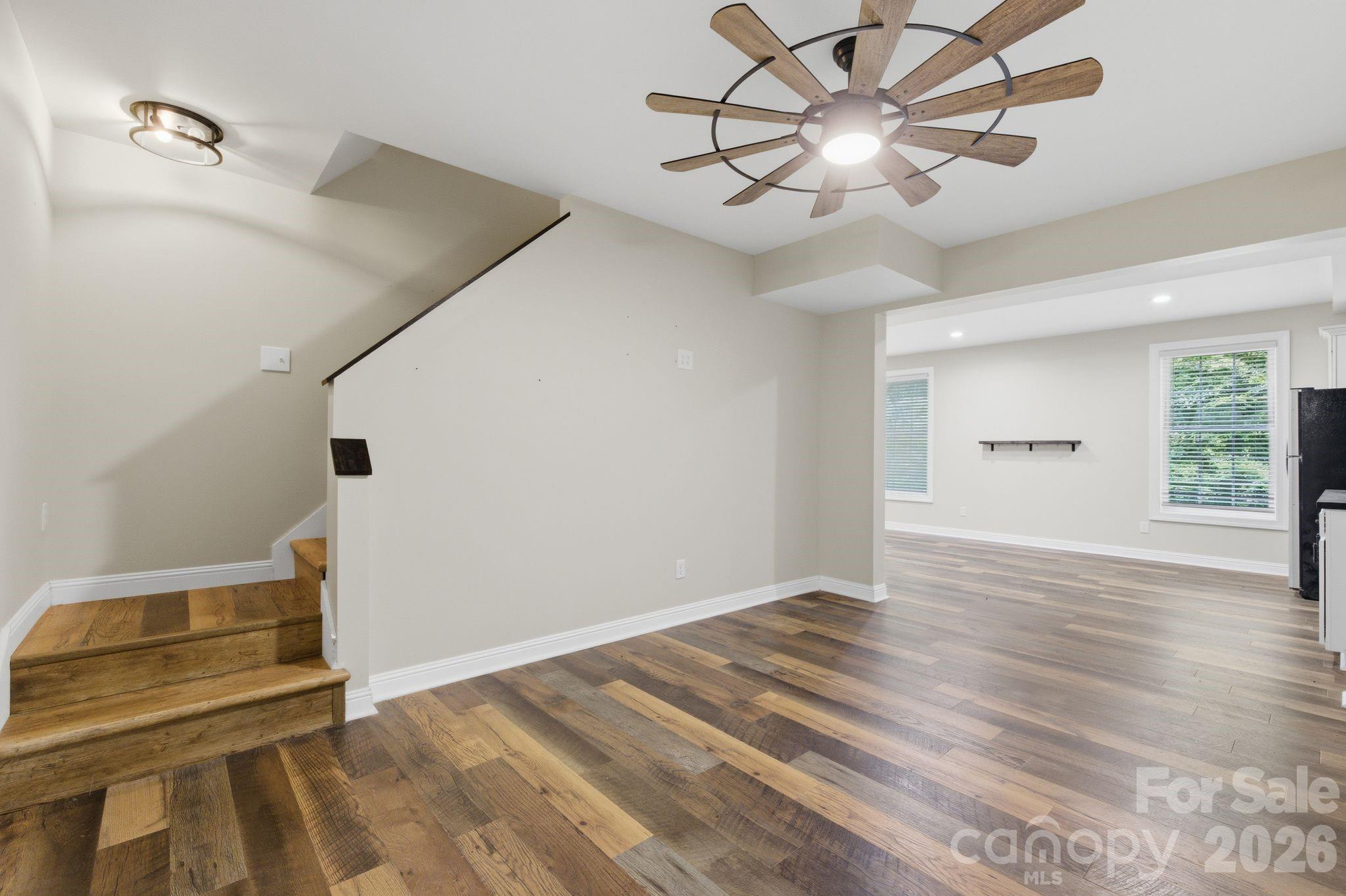190 Meadow Glen Drive Property Photo 35
