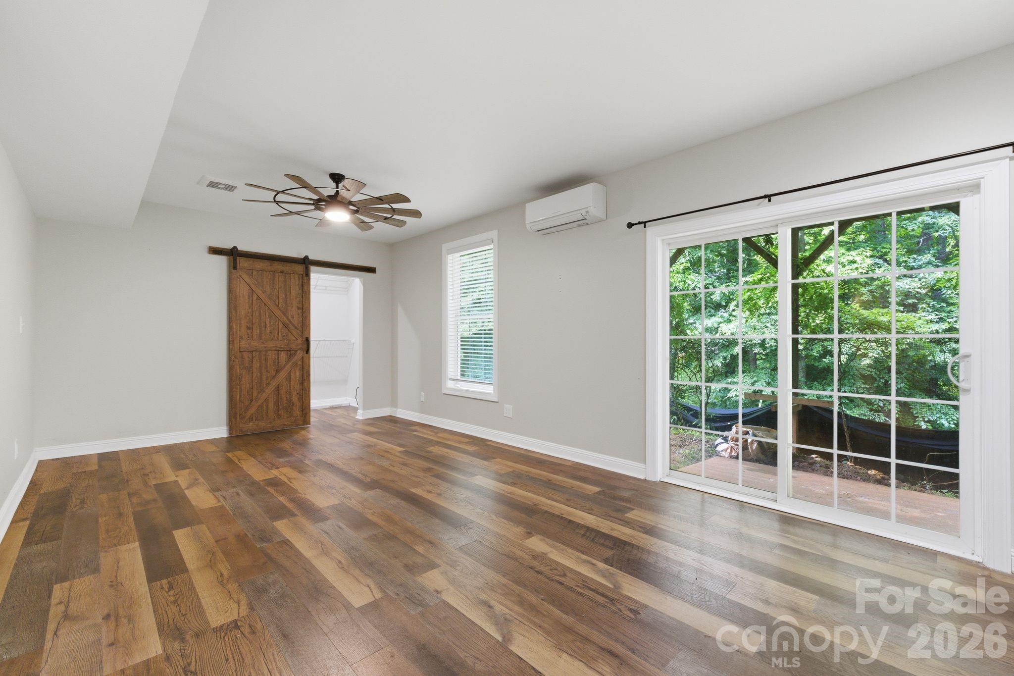 190 Meadow Glen Drive Property Photo 38