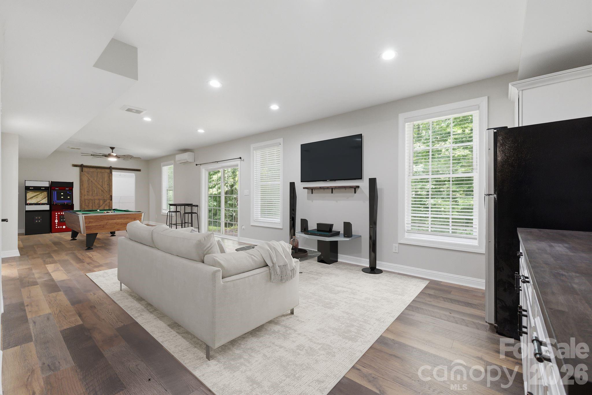 190 Meadow Glen Drive Property Photo 40