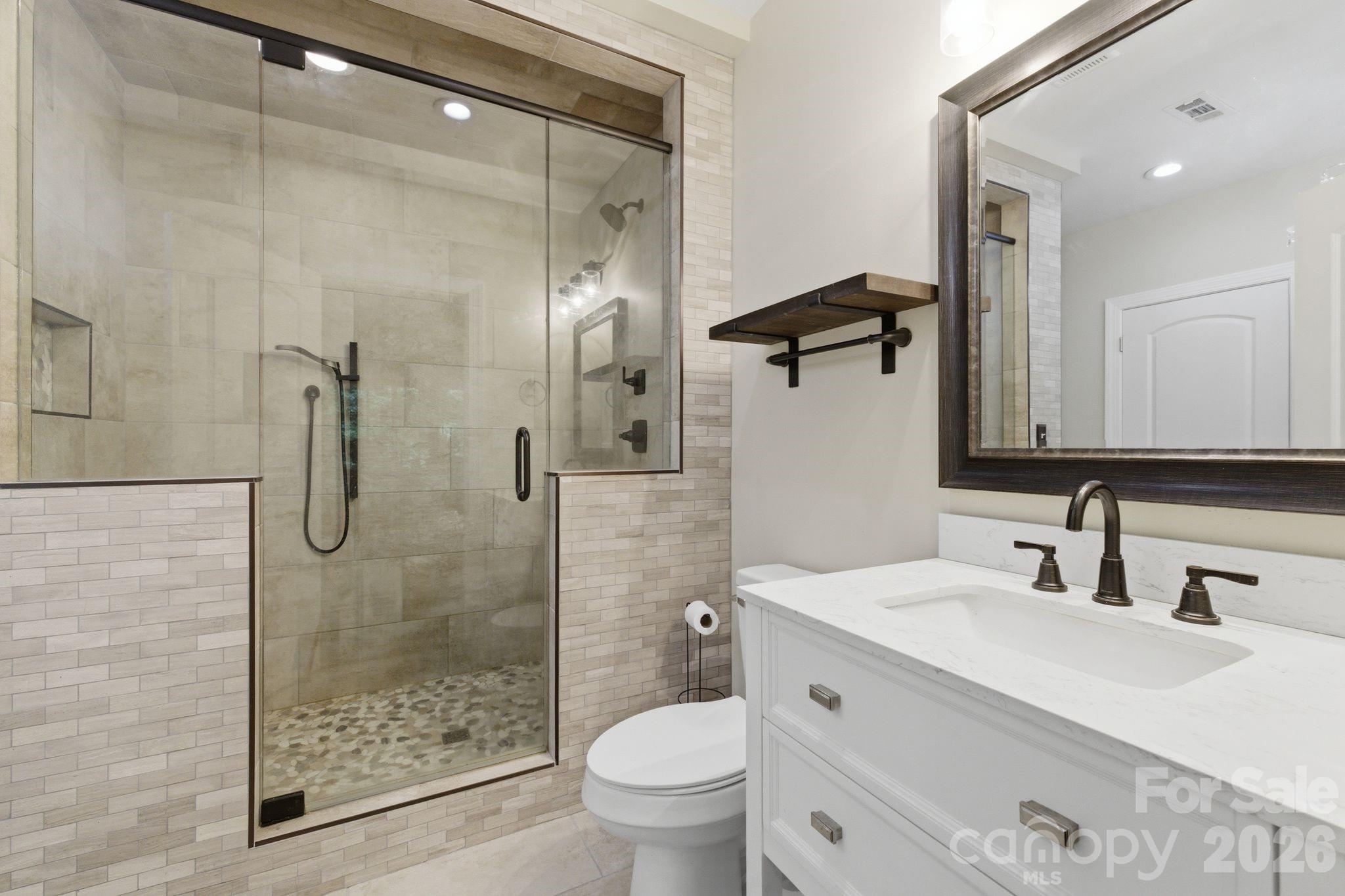 190 Meadow Glen Drive Property Photo 41