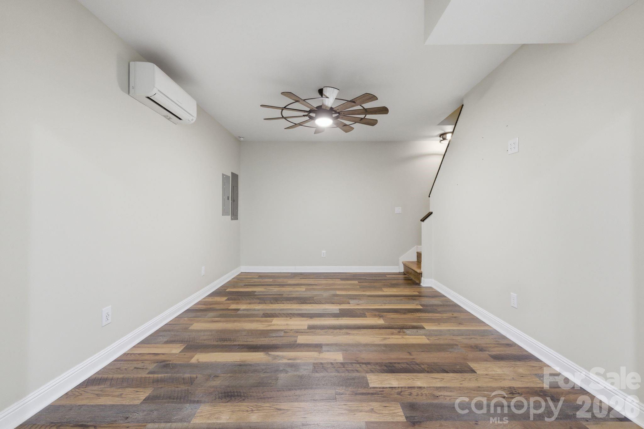 190 Meadow Glen Drive Property Photo 43
