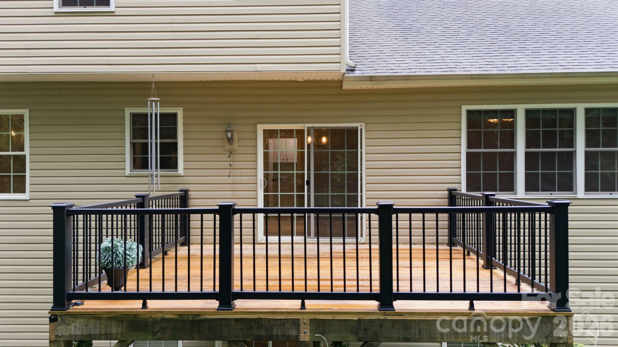 190 Meadow Glen Drive Property Photo 45