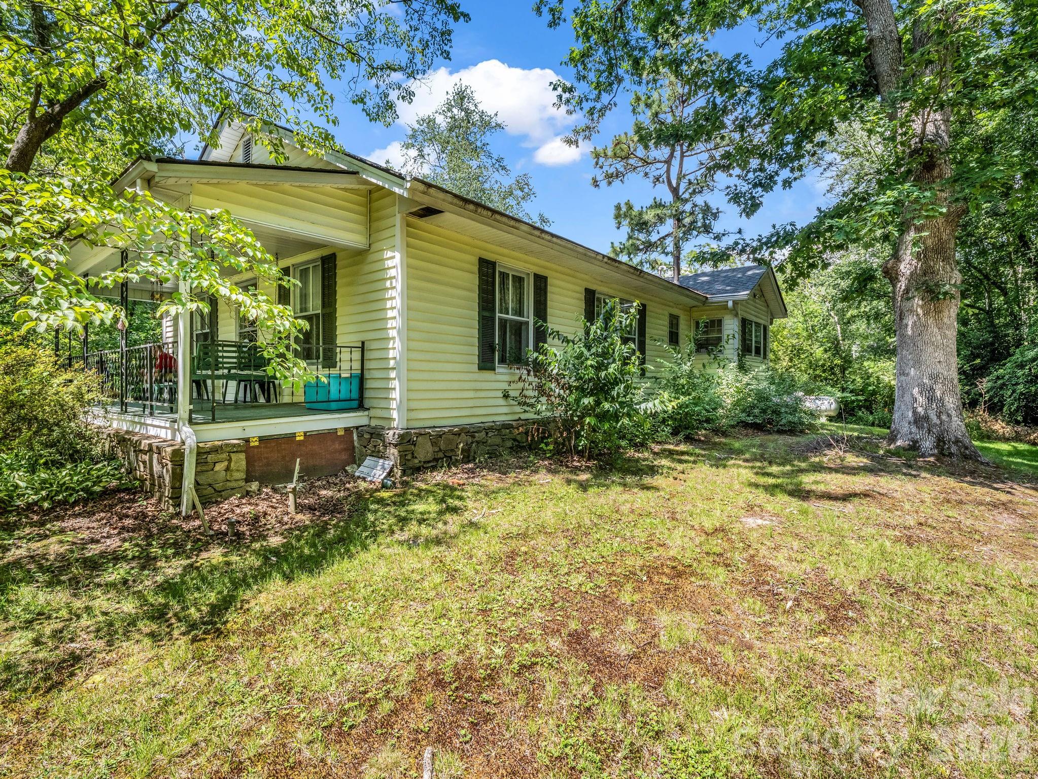 813 Montreat Road Property Photo 7