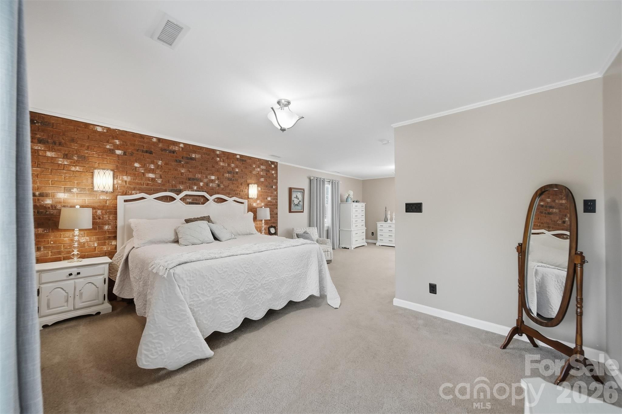 138 Whispering Pines Drive Property Photo 12