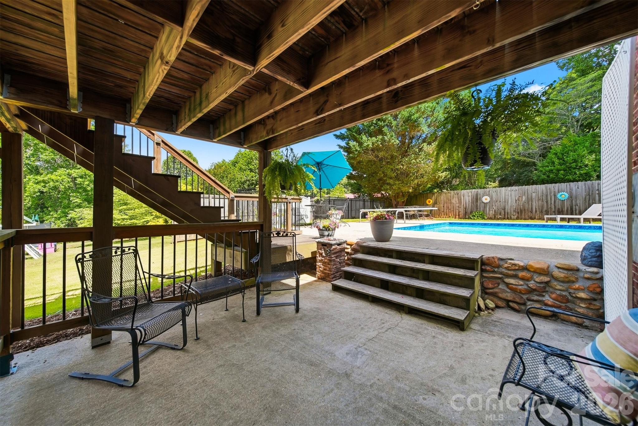 138 Whispering Pines Drive Property Photo 20