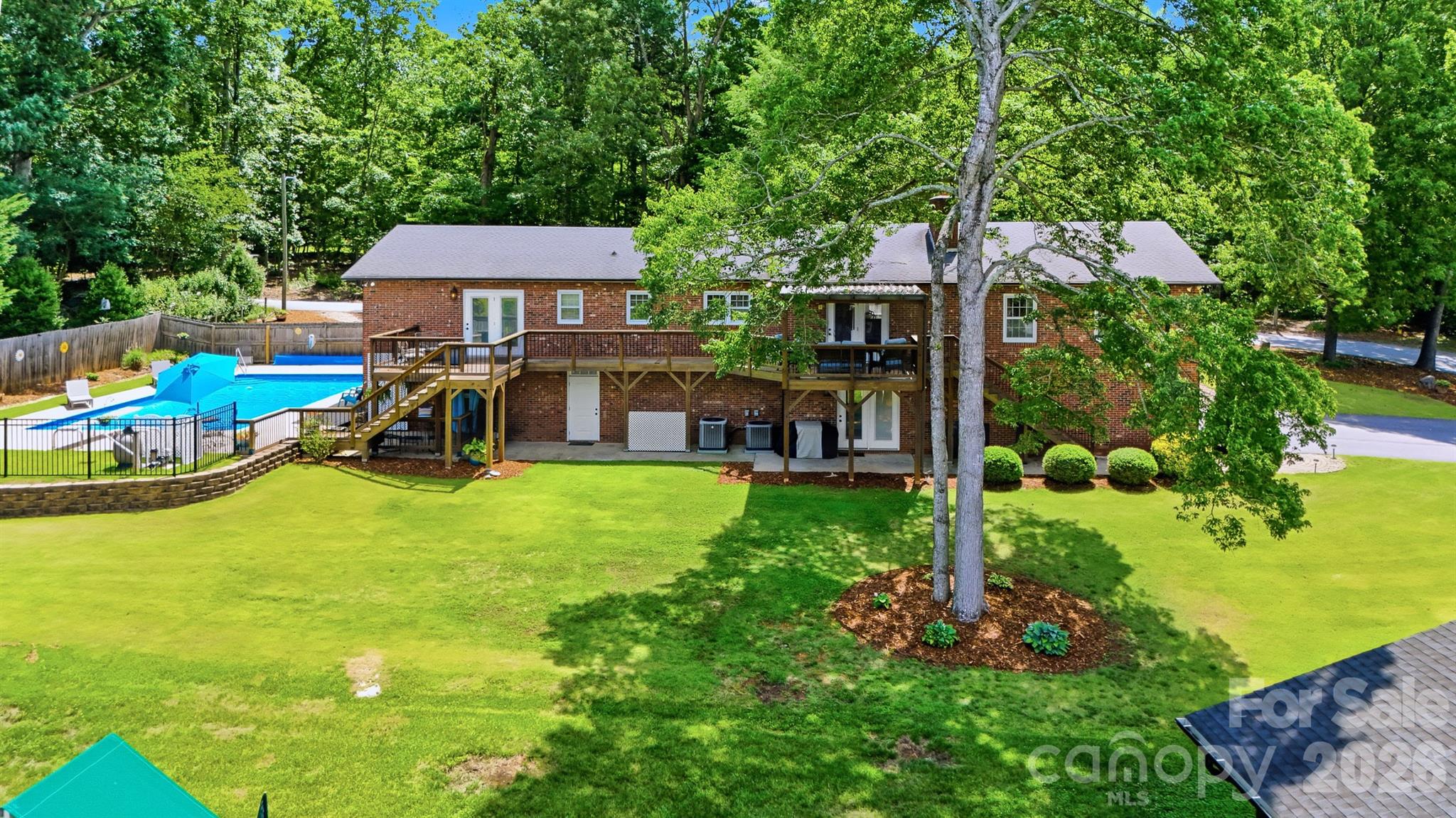 138 Whispering Pines Drive Property Photo 24
