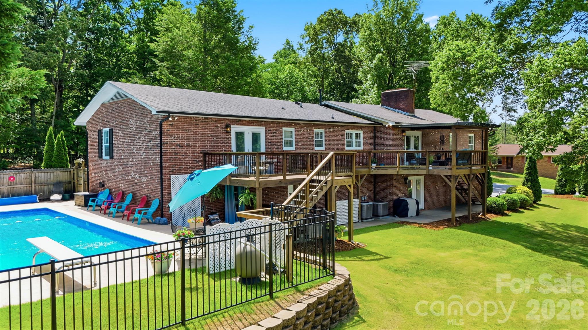 138 Whispering Pines Drive Property Photo 42
