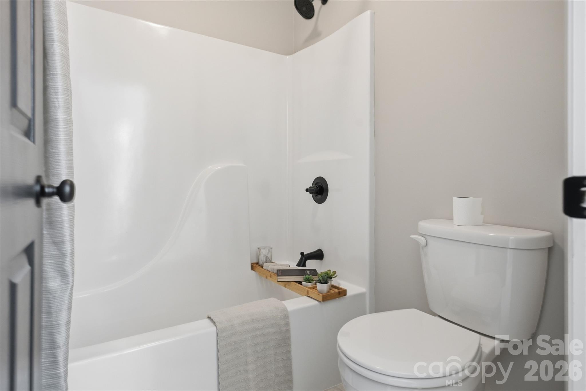 3730 Club House Drive Property Photo 7