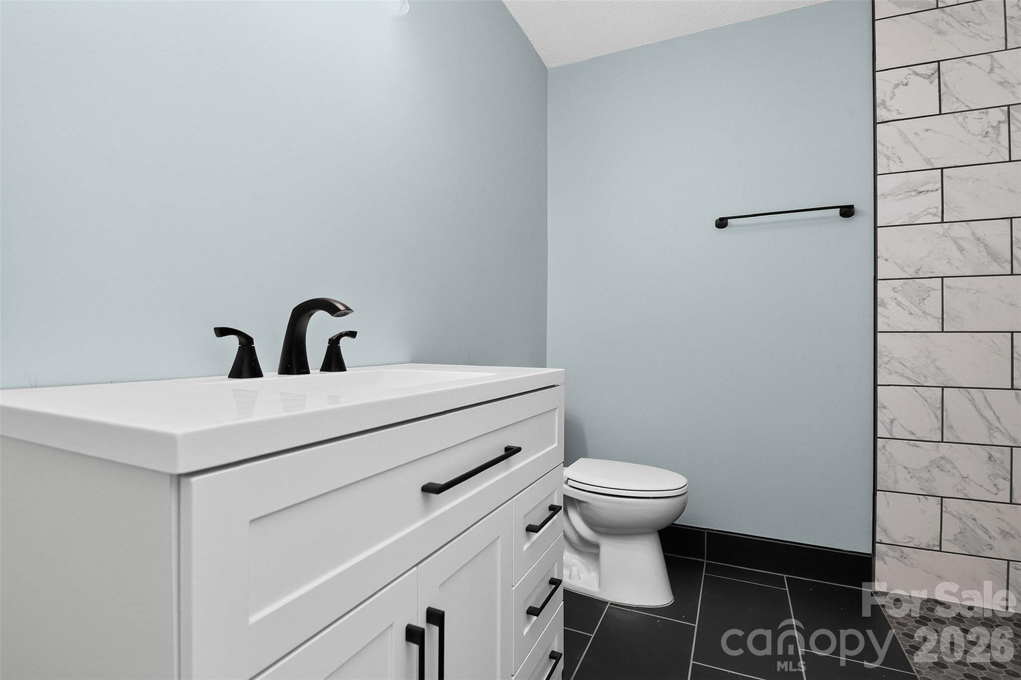 2004 Fountain Lane Property Photo 29