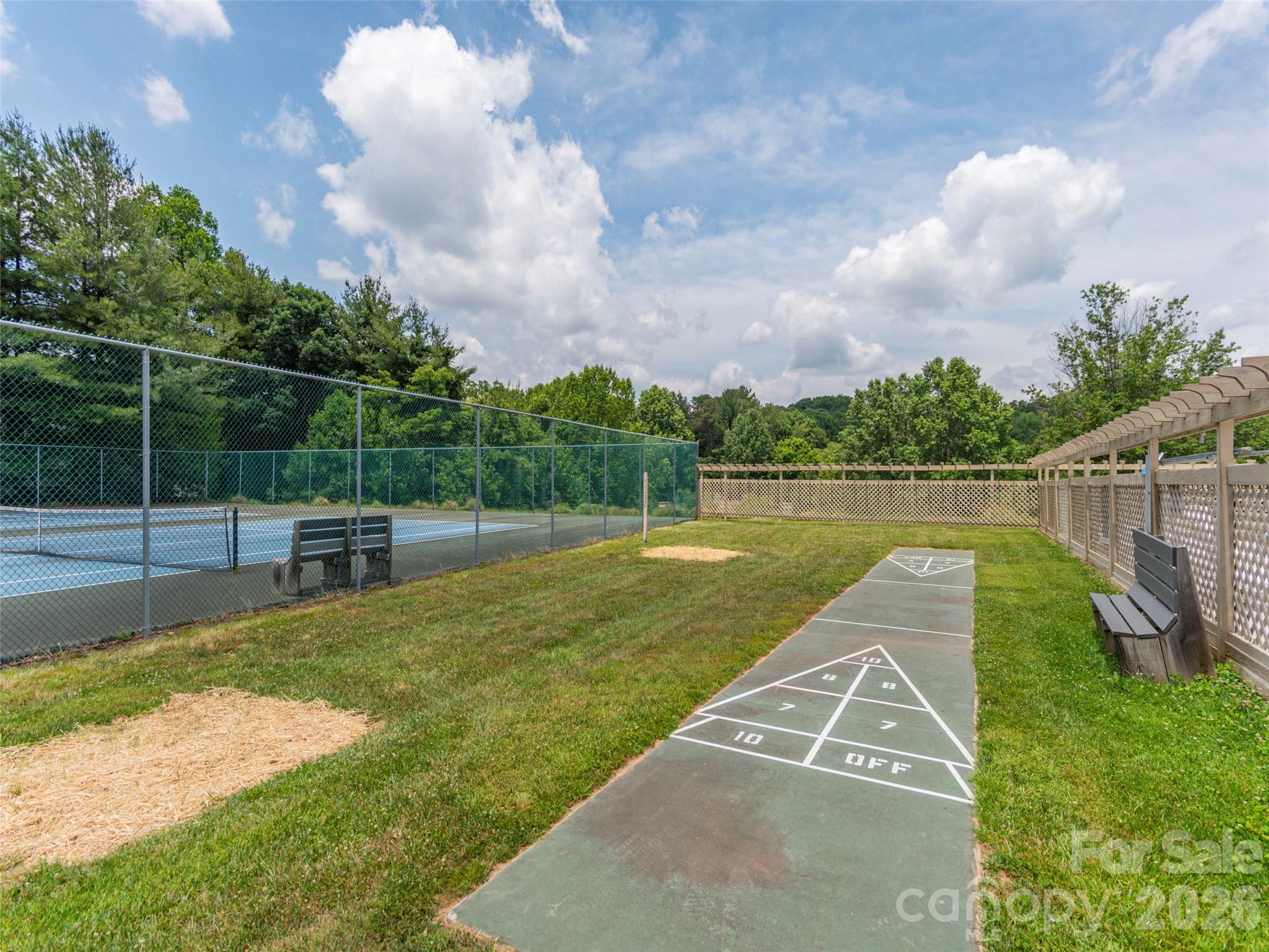 1305 Abbey Circle Property Photo 24