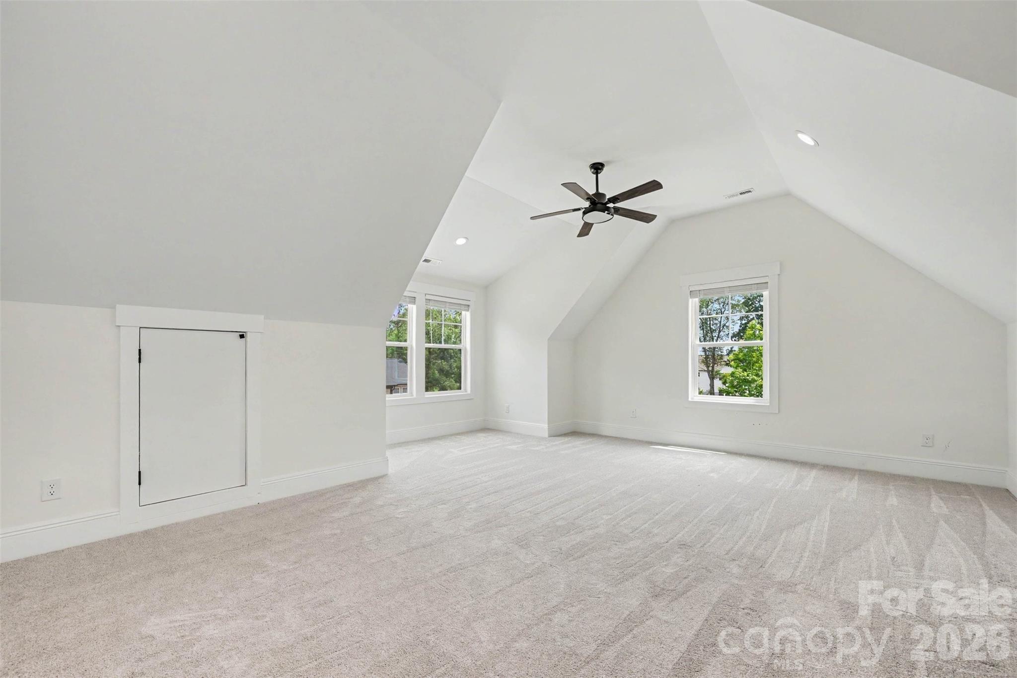 31 Ridgecrest Avenue Property Photo 8