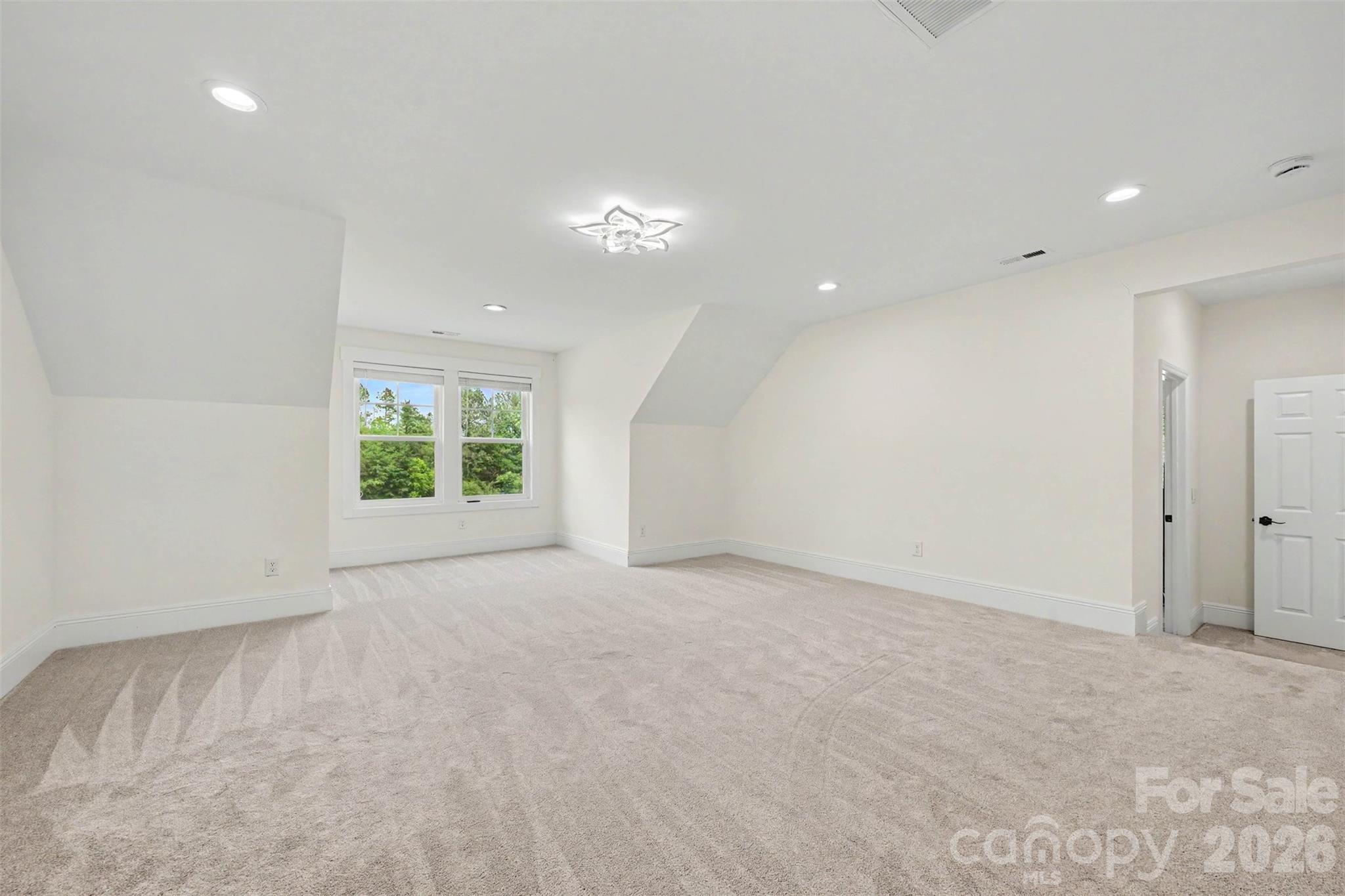 31 Ridgecrest Avenue Property Photo 16