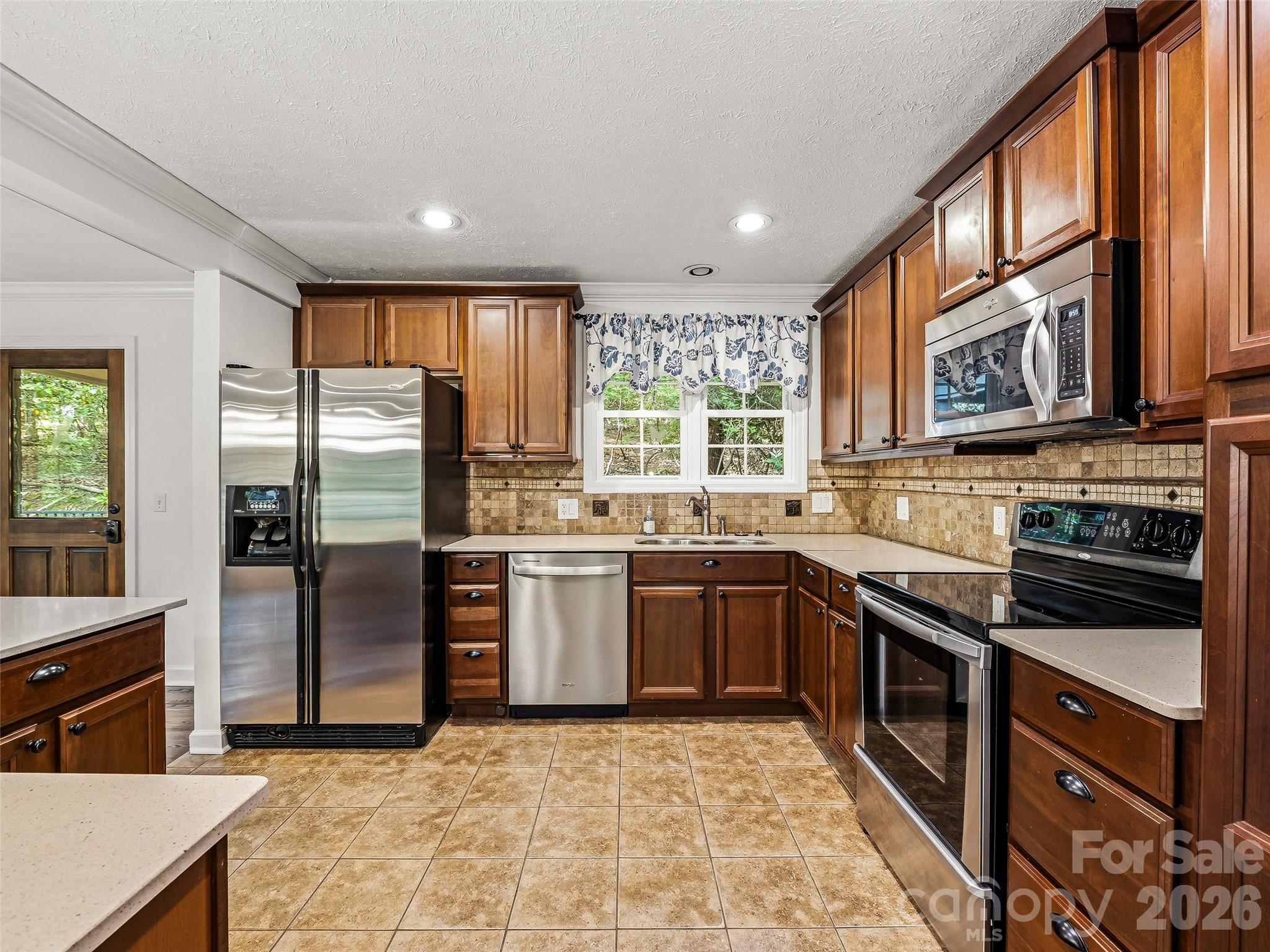 2388 Hebron Road Property Photo 4