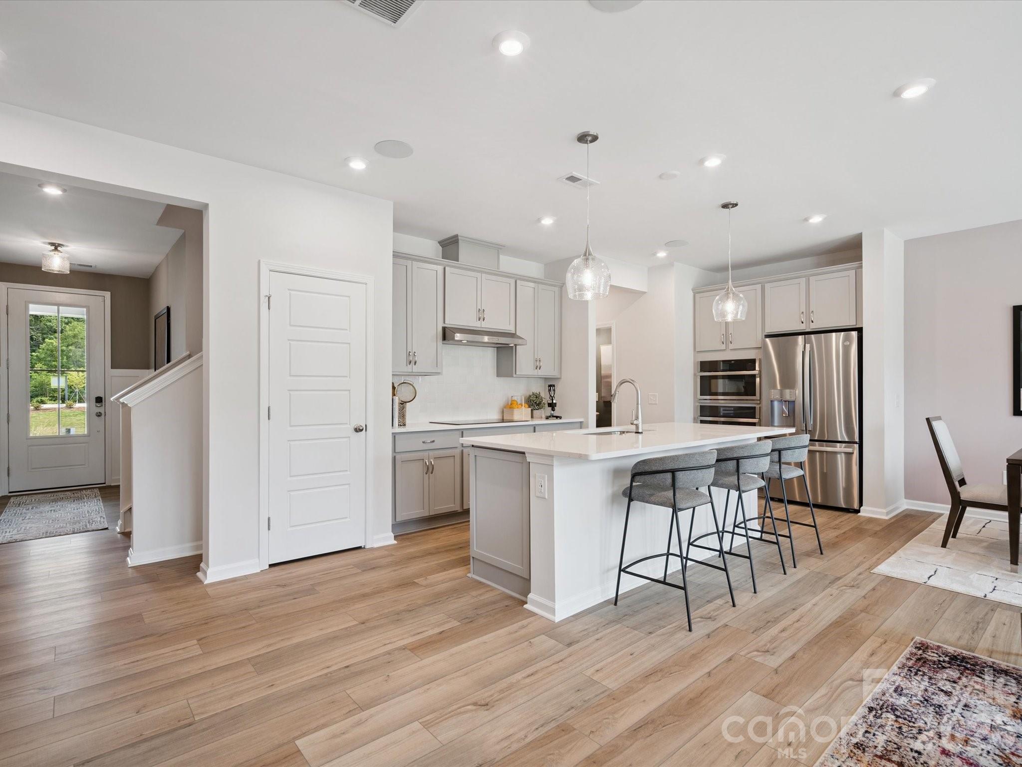 707 Bowery Place Property Photo 6