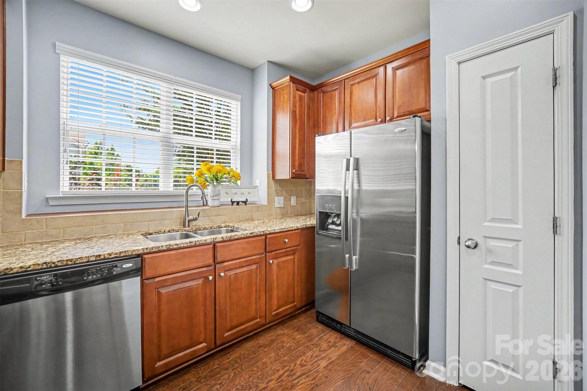 717 River Park Road Property Photo 4