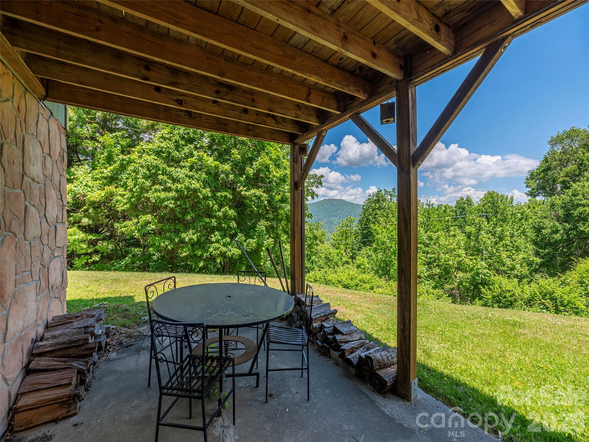 649 Acres View Drive Property Photo 22