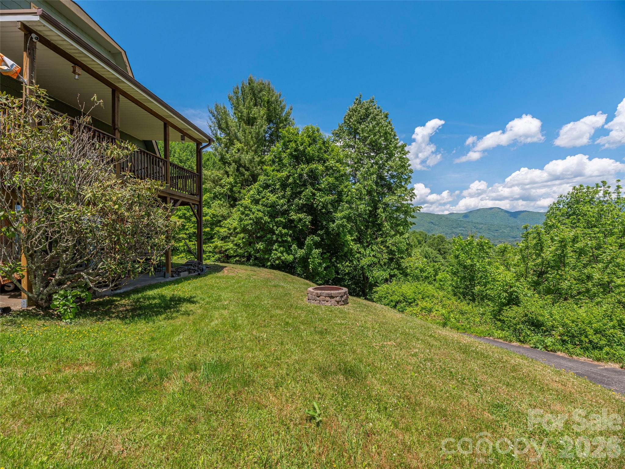 649 Acres View Drive Property Photo 23