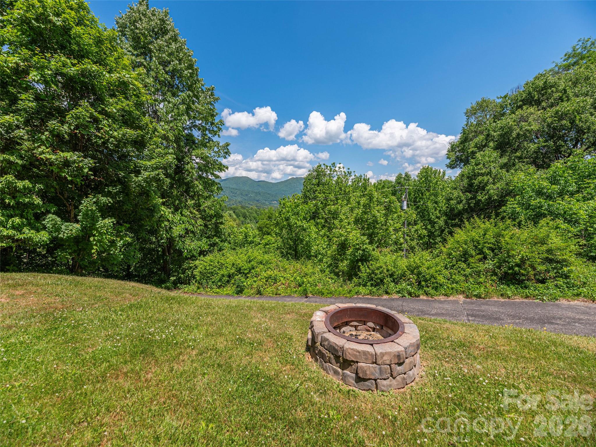 649 Acres View Drive Property Photo 24