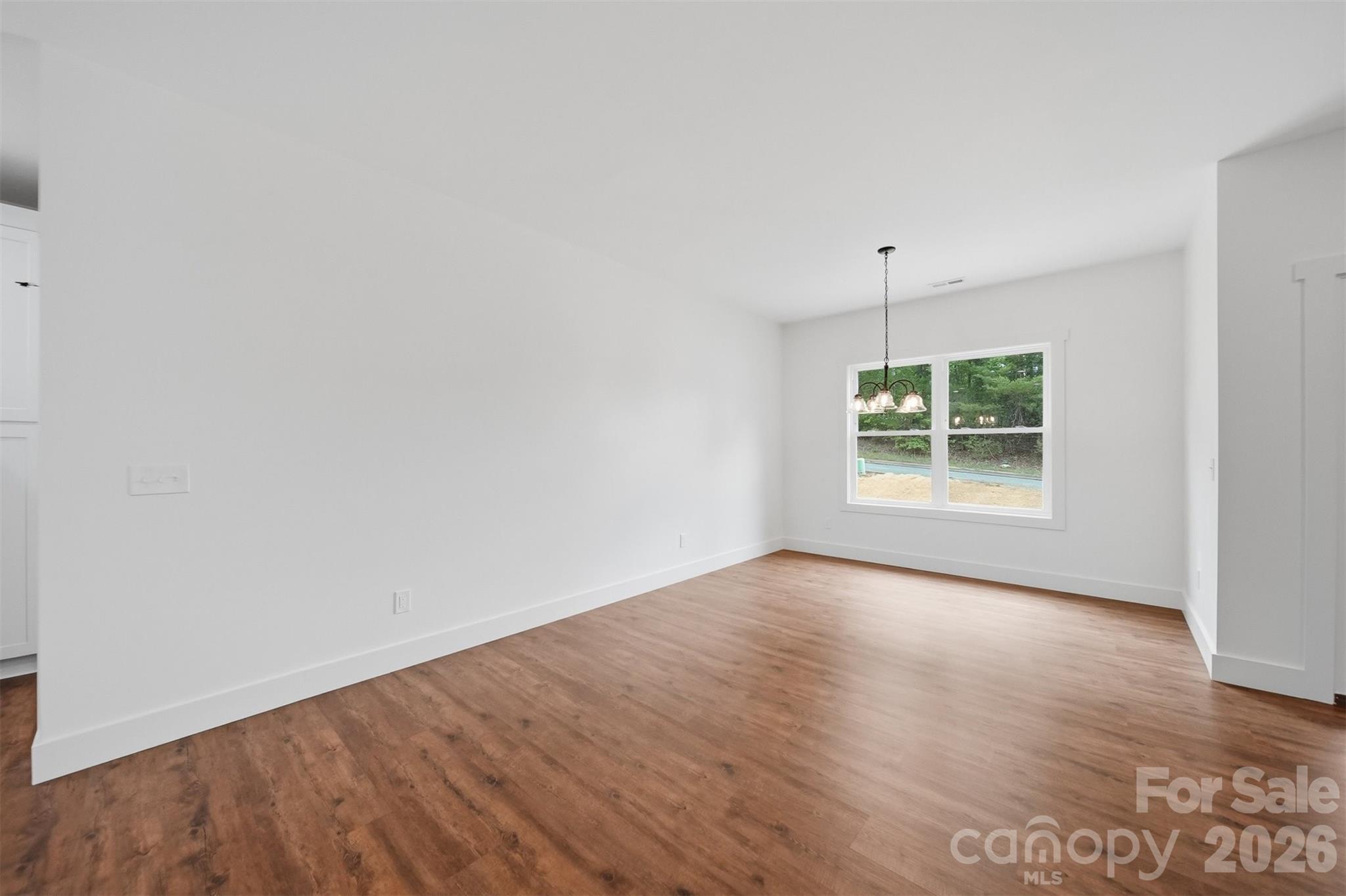414 Scarlett Oak Court Property Photo 8