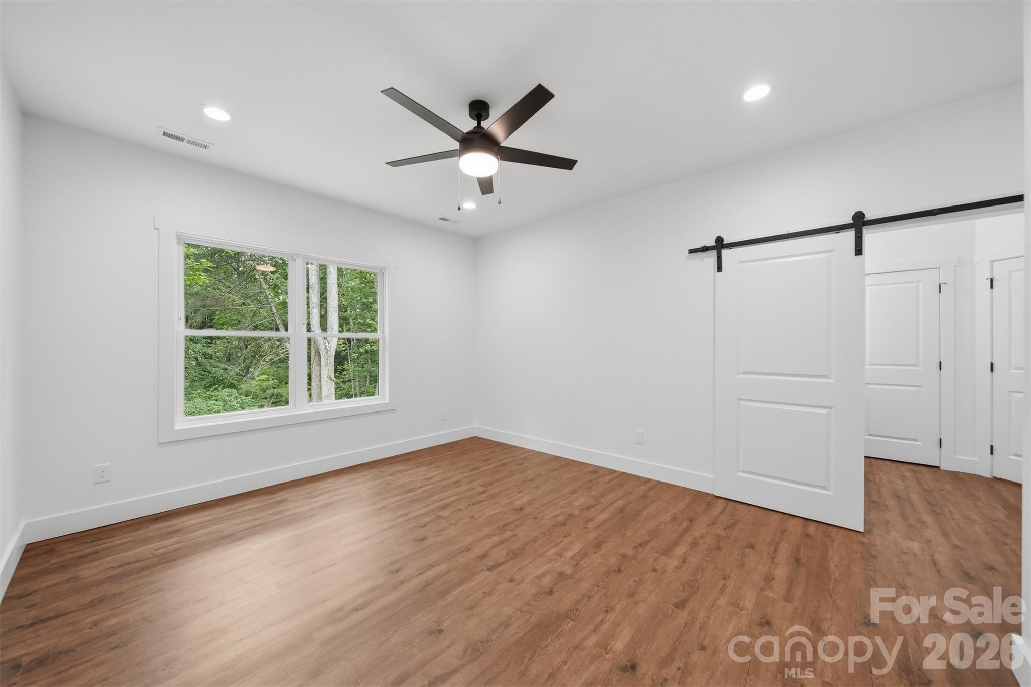 414 Scarlett Oak Court Property Photo 23