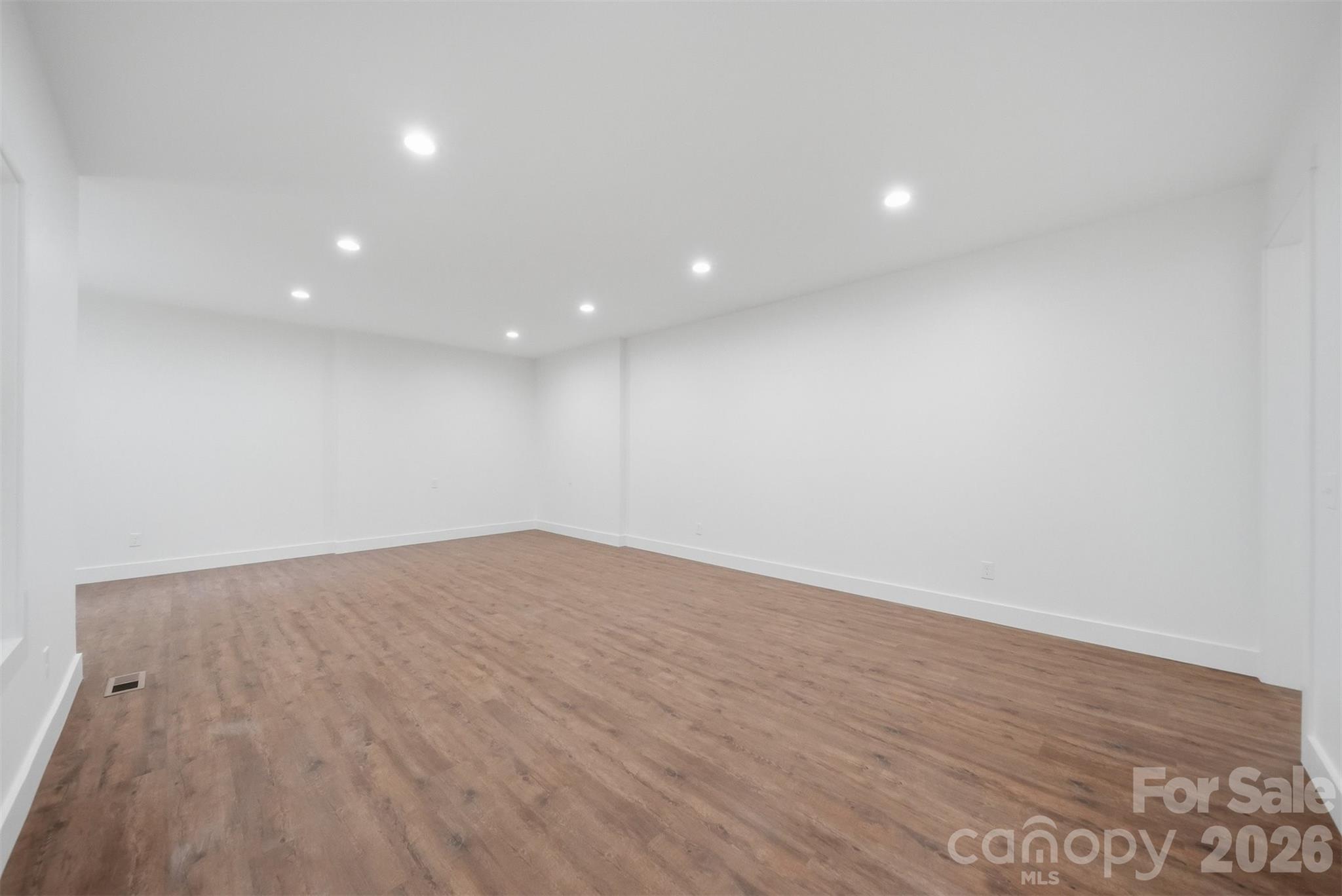 414 Scarlett Oak Court Property Photo 33