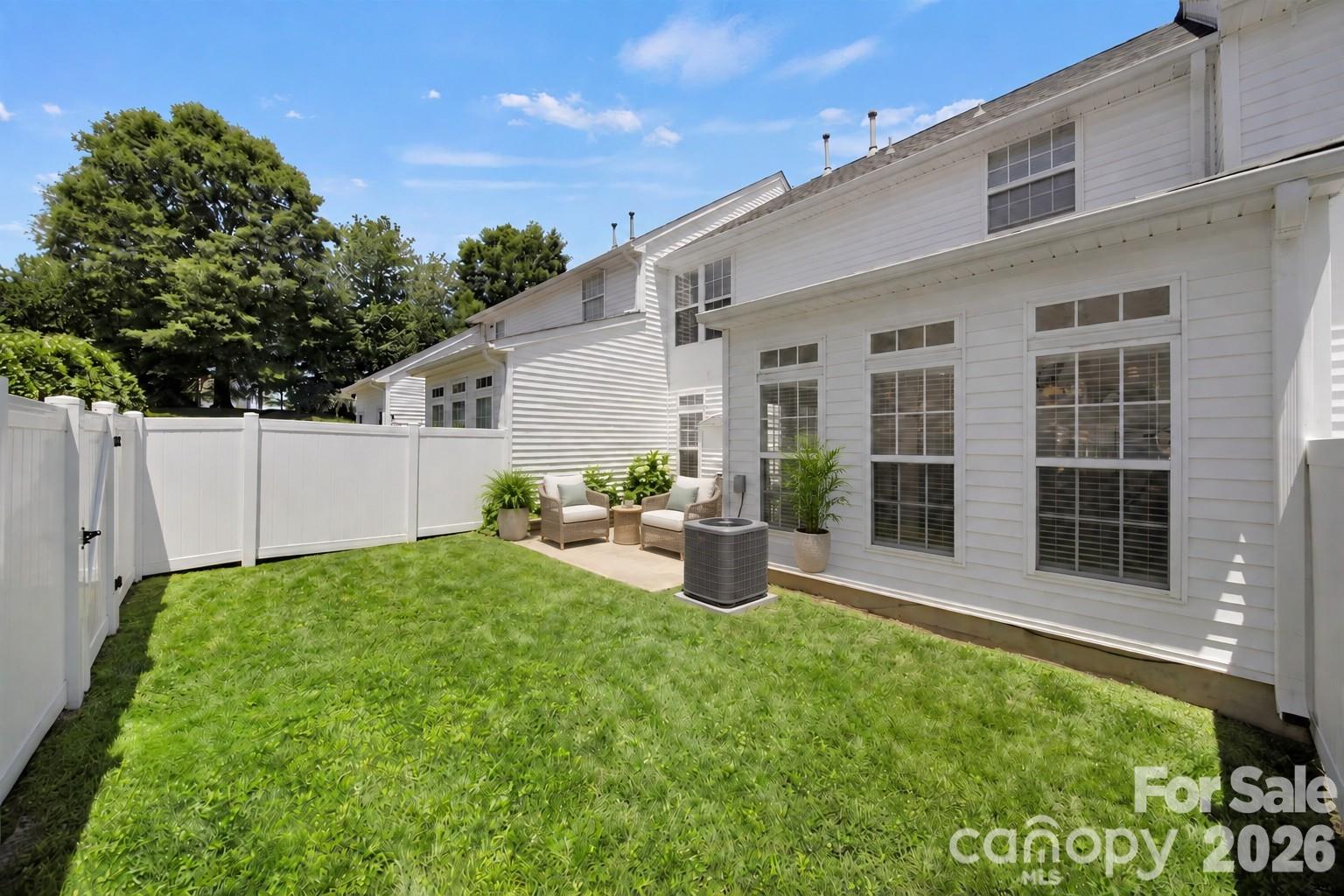 415 Foilage Court Property Photo 7