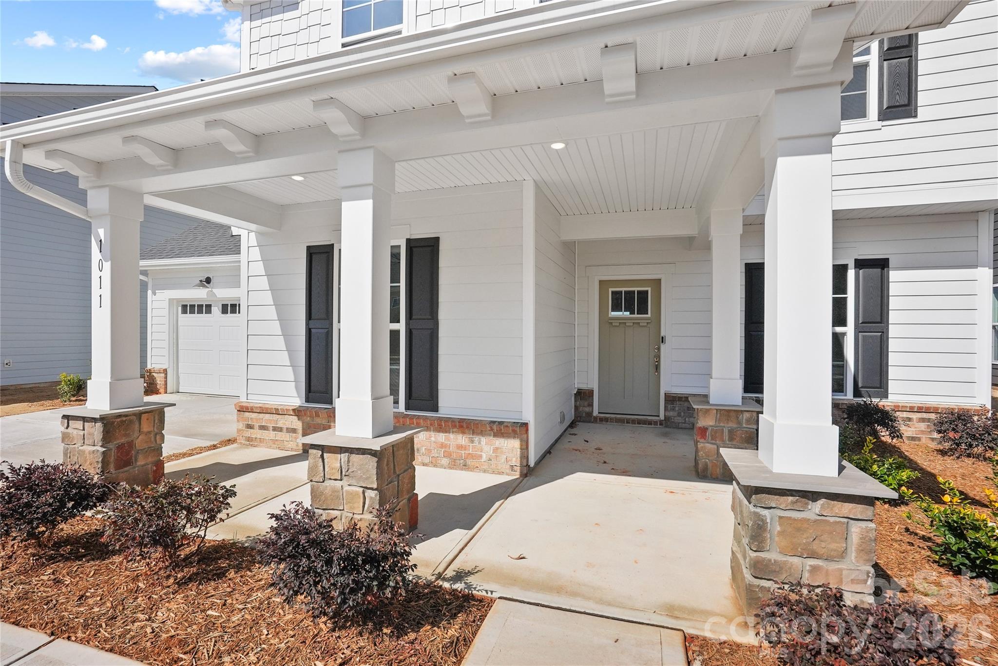 1011 High Bluff Point Property Photo 3
