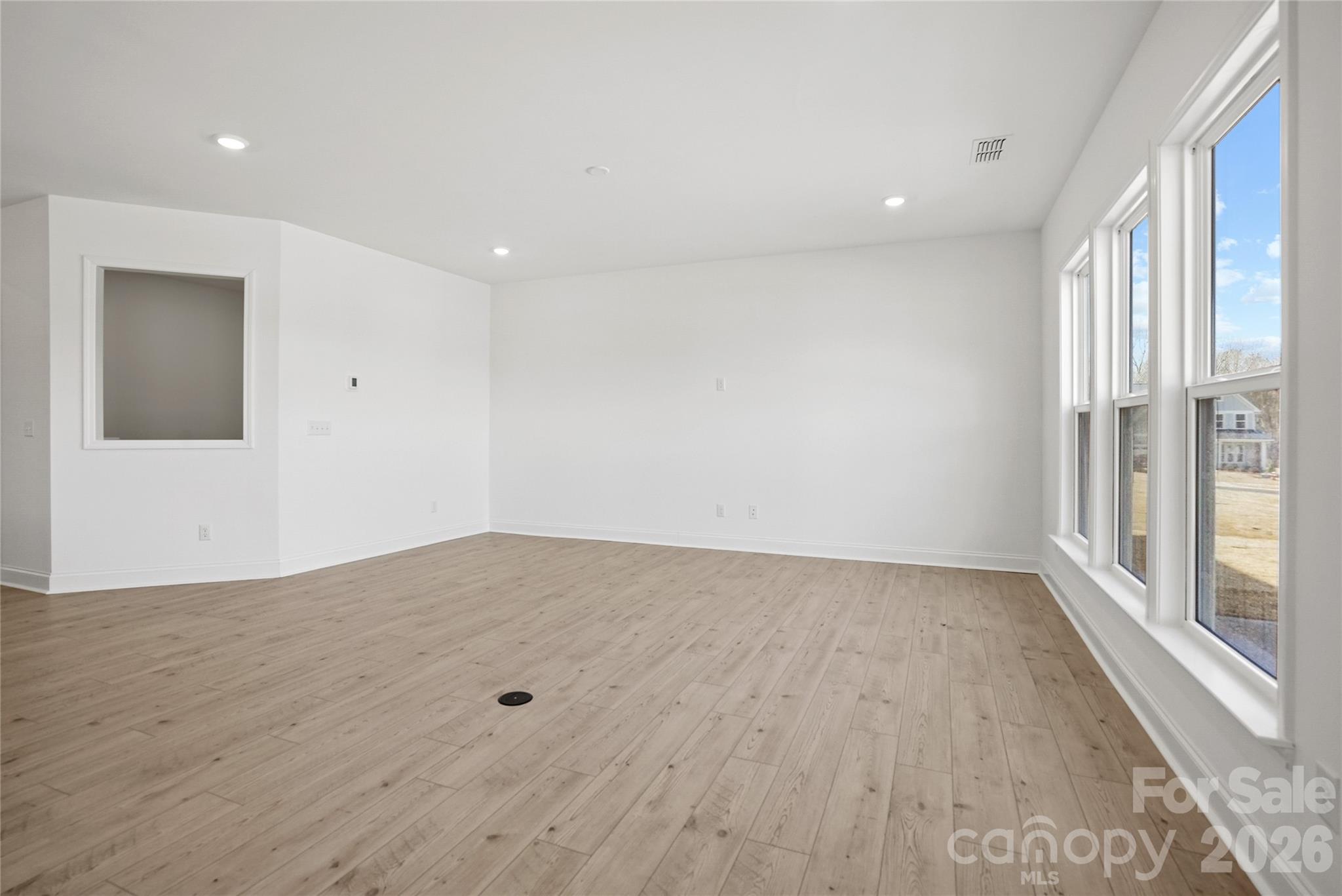 1011 High Bluff Point Property Photo 11