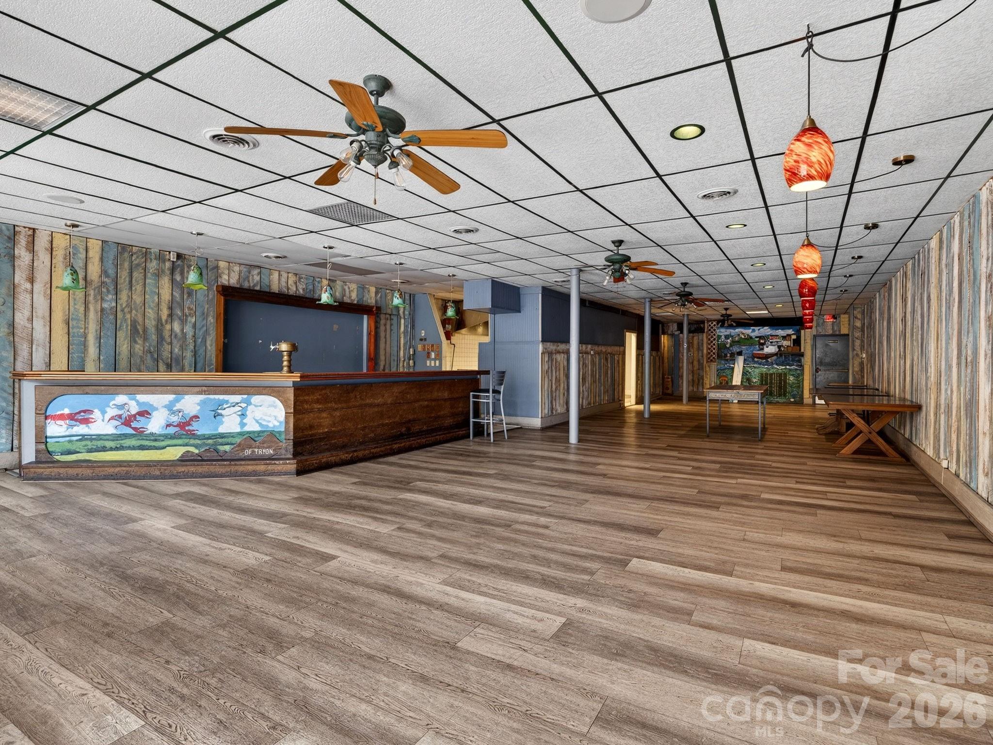 82 N Trade Street Property Photo 5