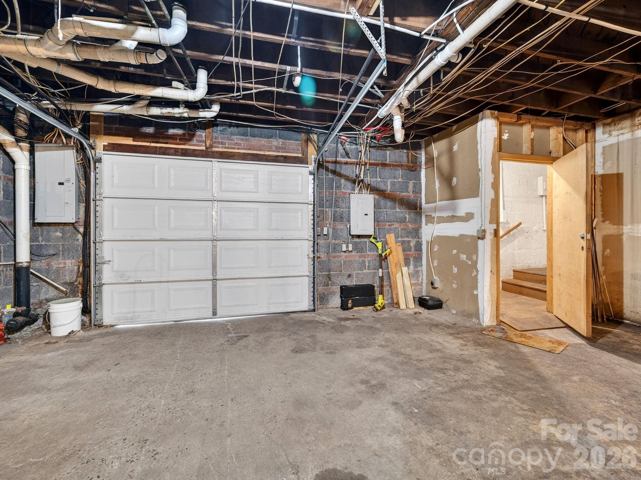 82 N Trade Street Property Photo 27