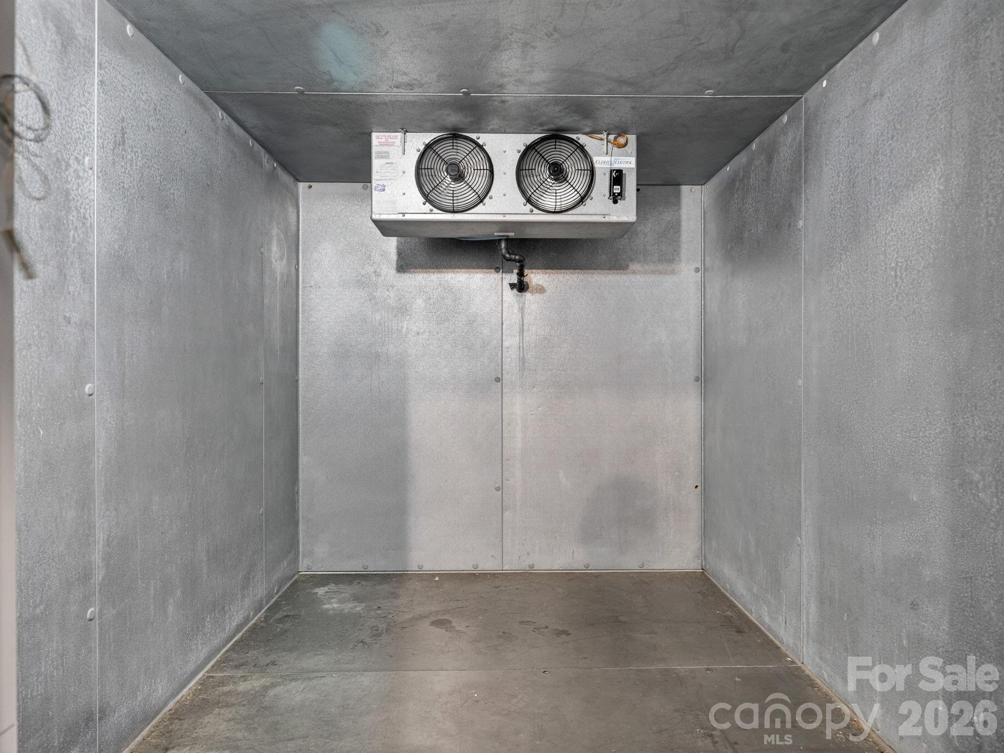 82 N Trade Street Property Photo 29