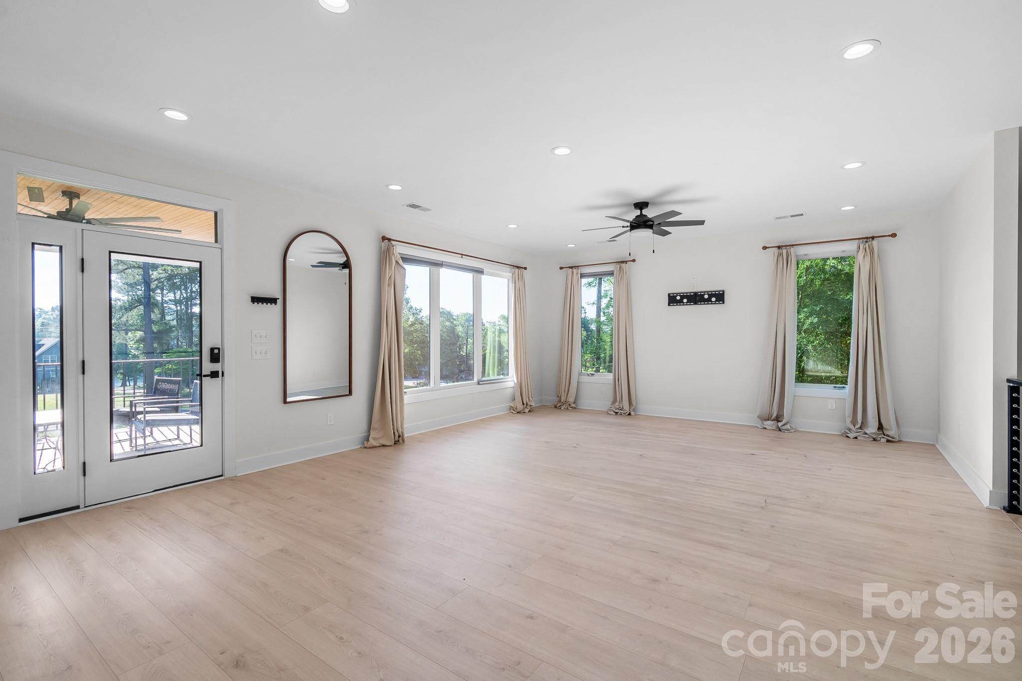 348 Alberta Drive Property Photo 4