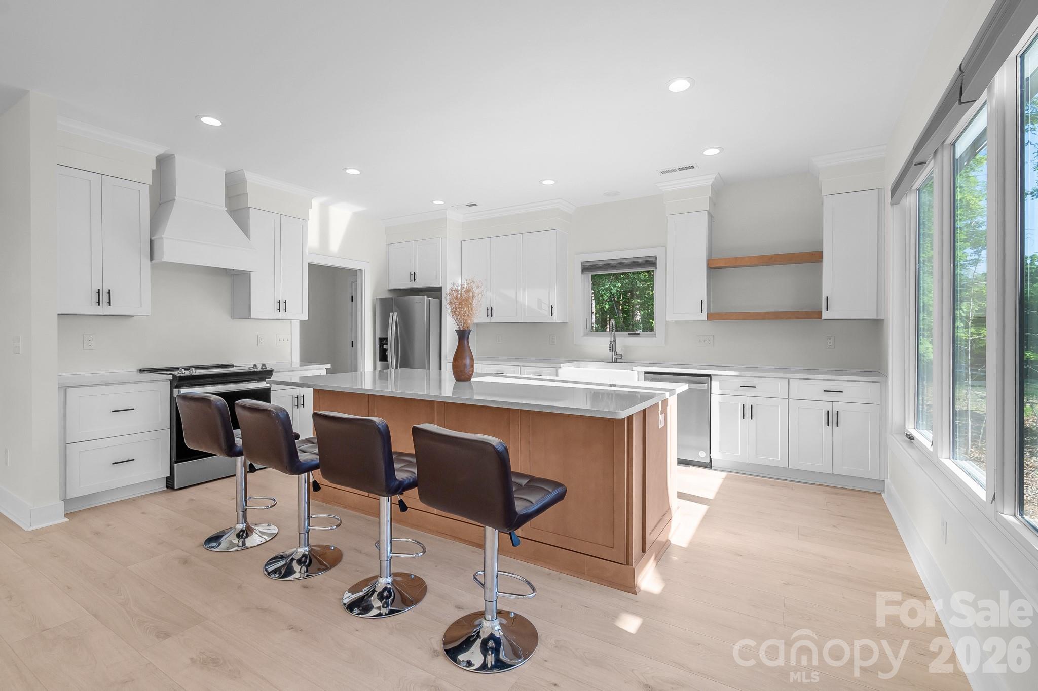348 Alberta Drive Property Photo 10